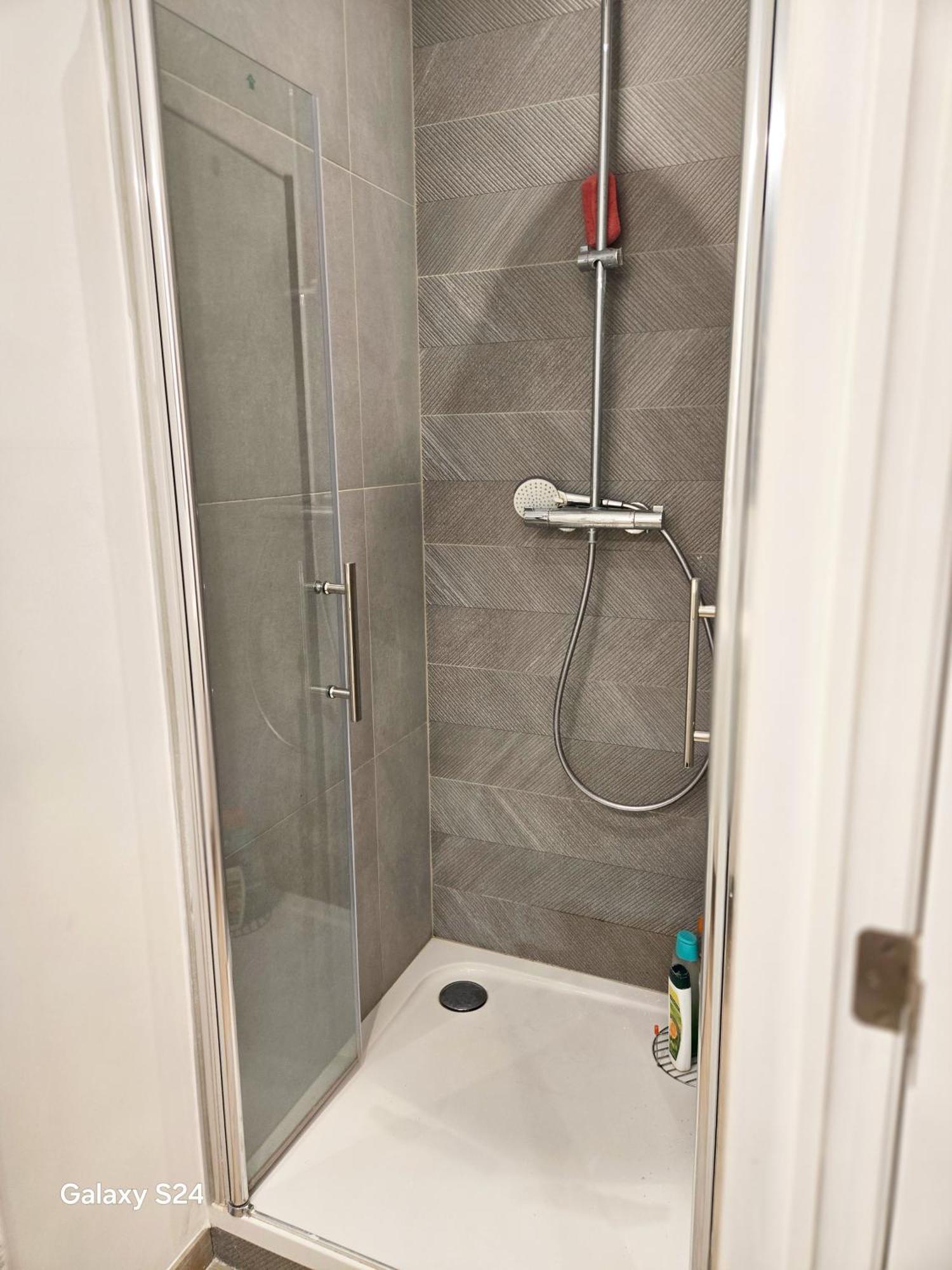 Cosy 2 Bedroom With Garden