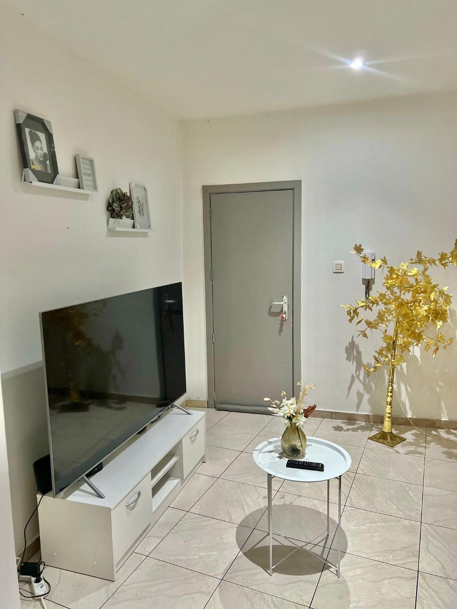Apartment Prive *