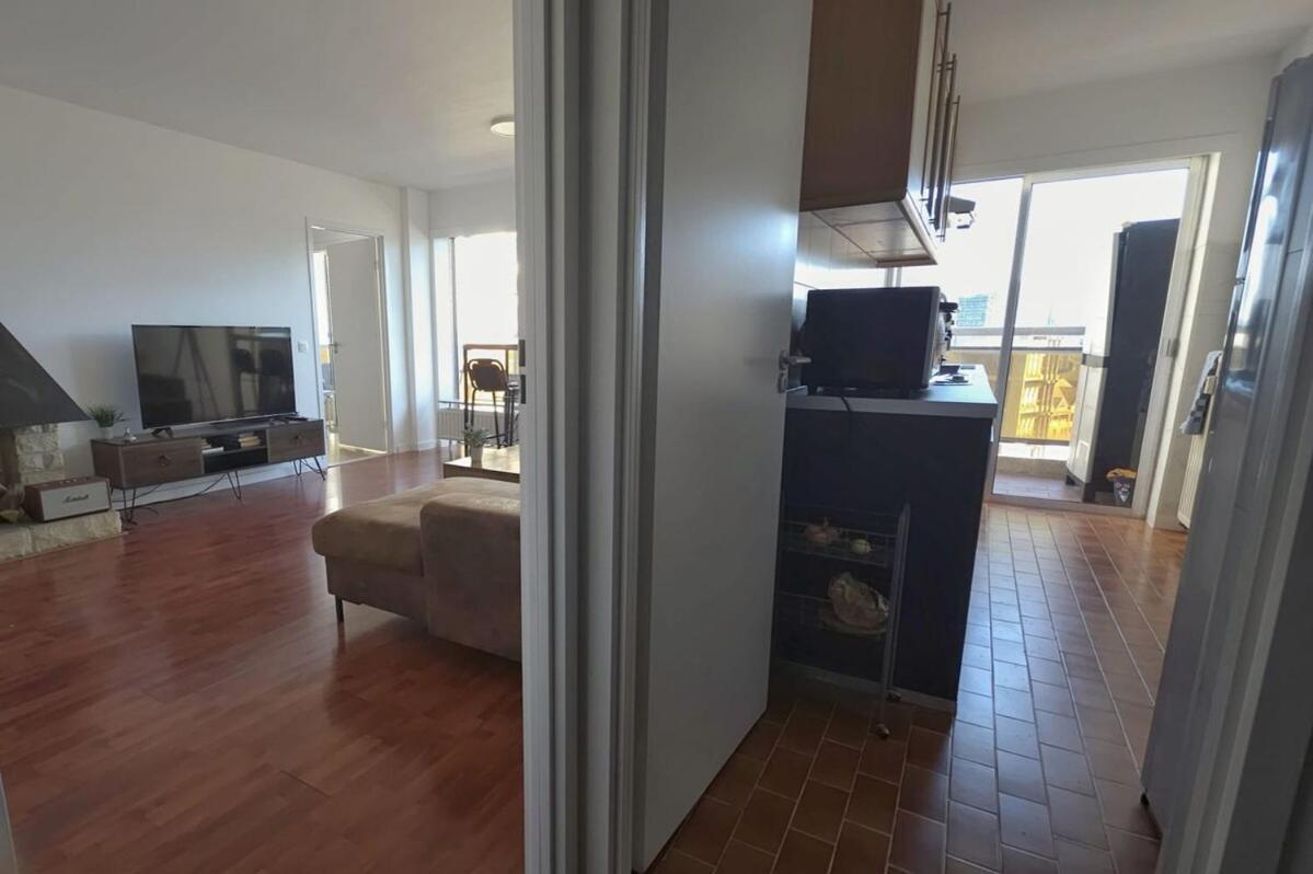 Bxl With Views Apartment