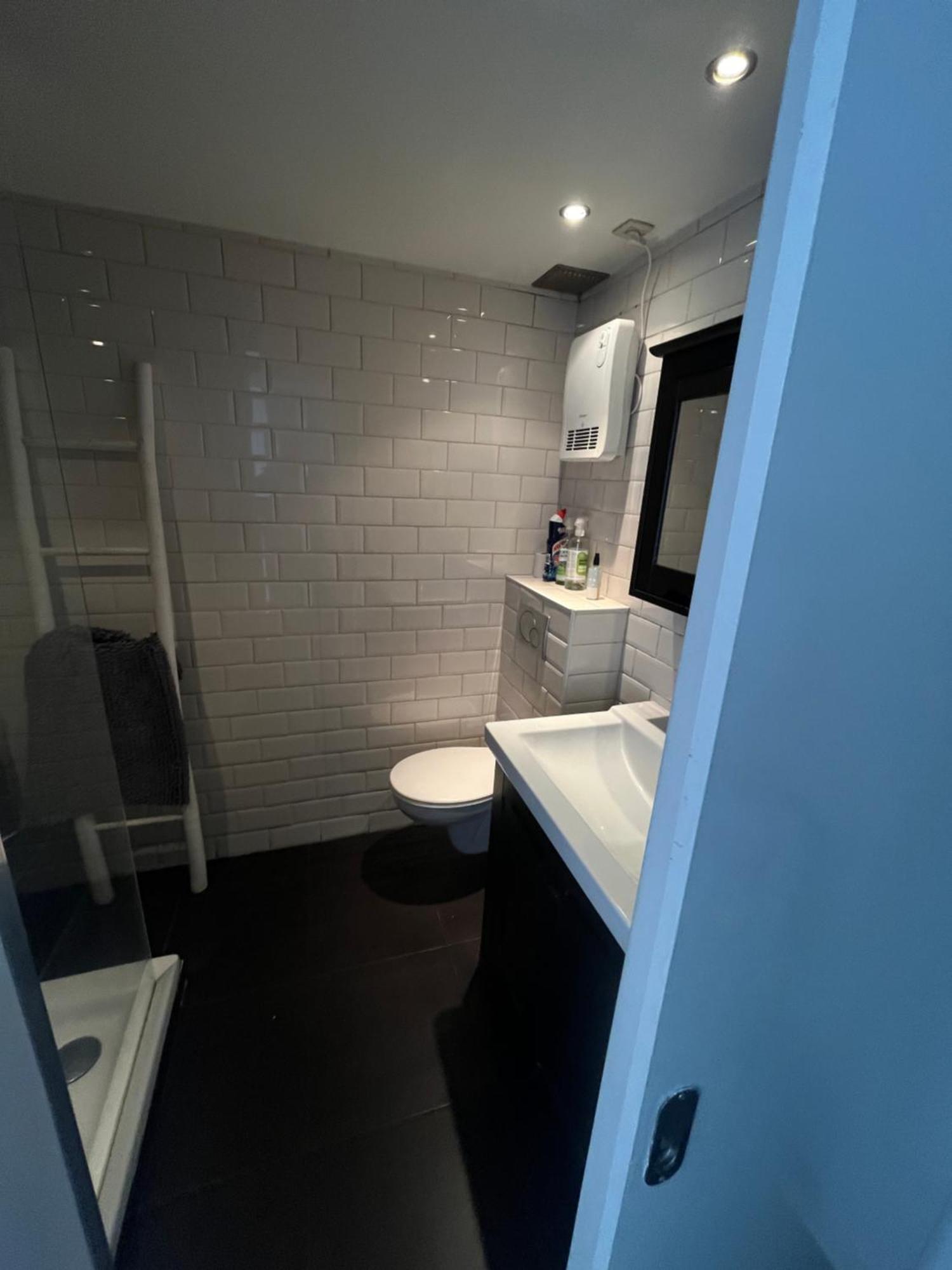Theview Apartment