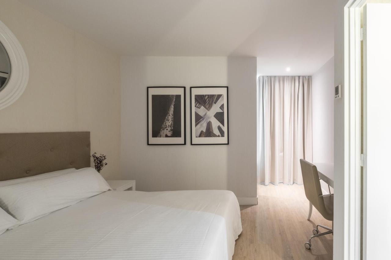 Catalonia Grand Place 4*
