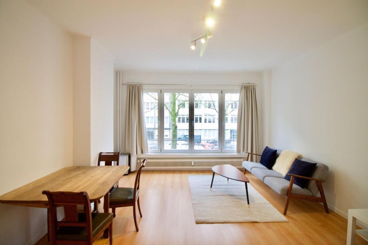 Very & Large Studio-plasky * Brussels