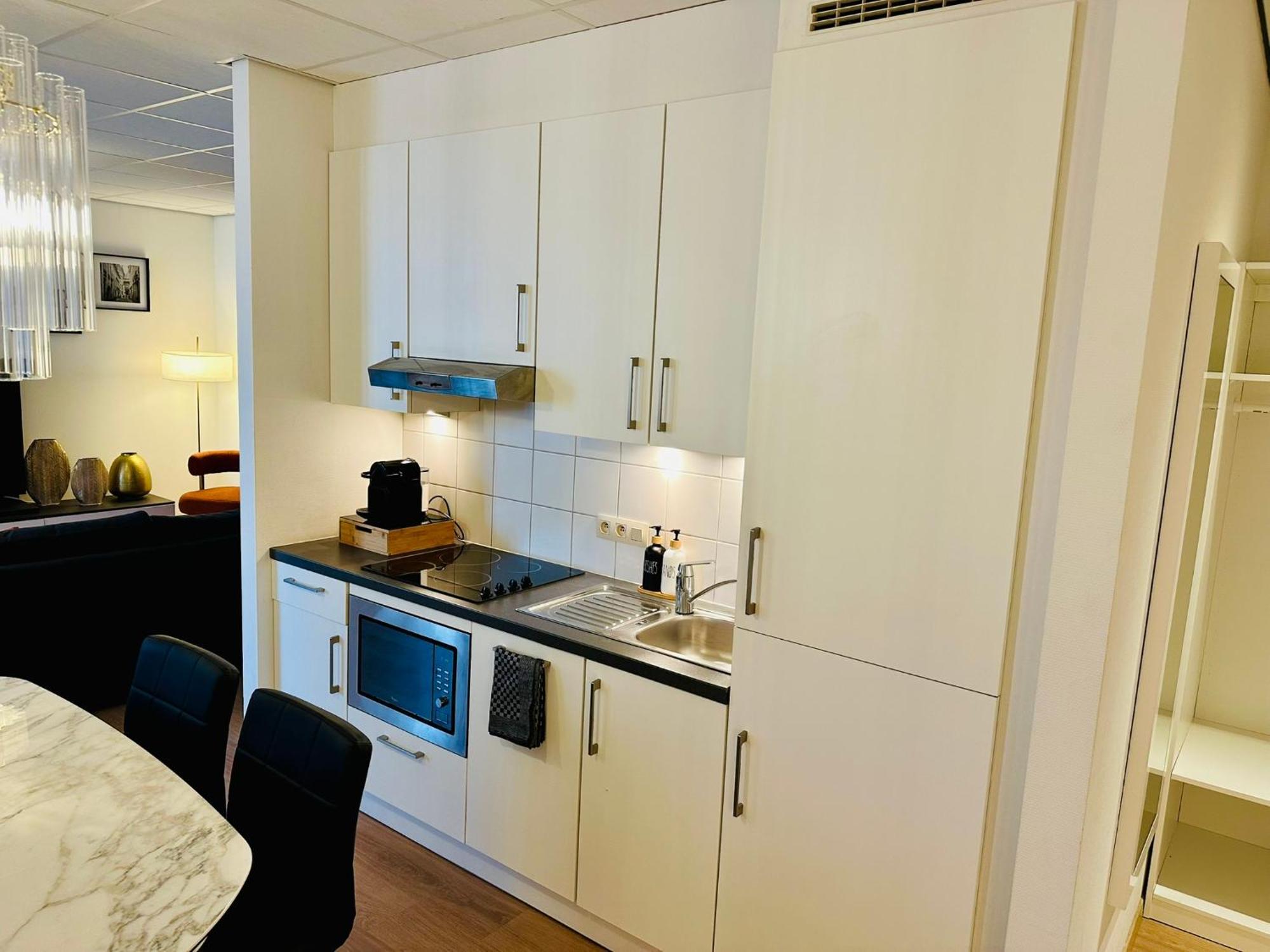 Grand Place - Prime Location 2 Bedroom *