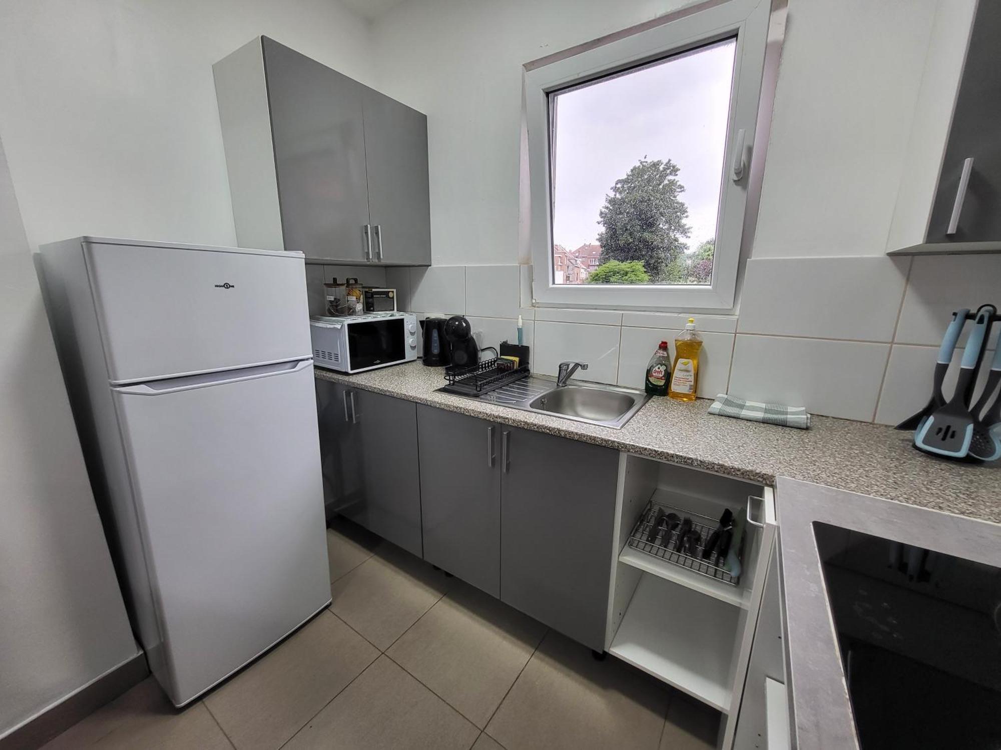 Charles House Guest house *