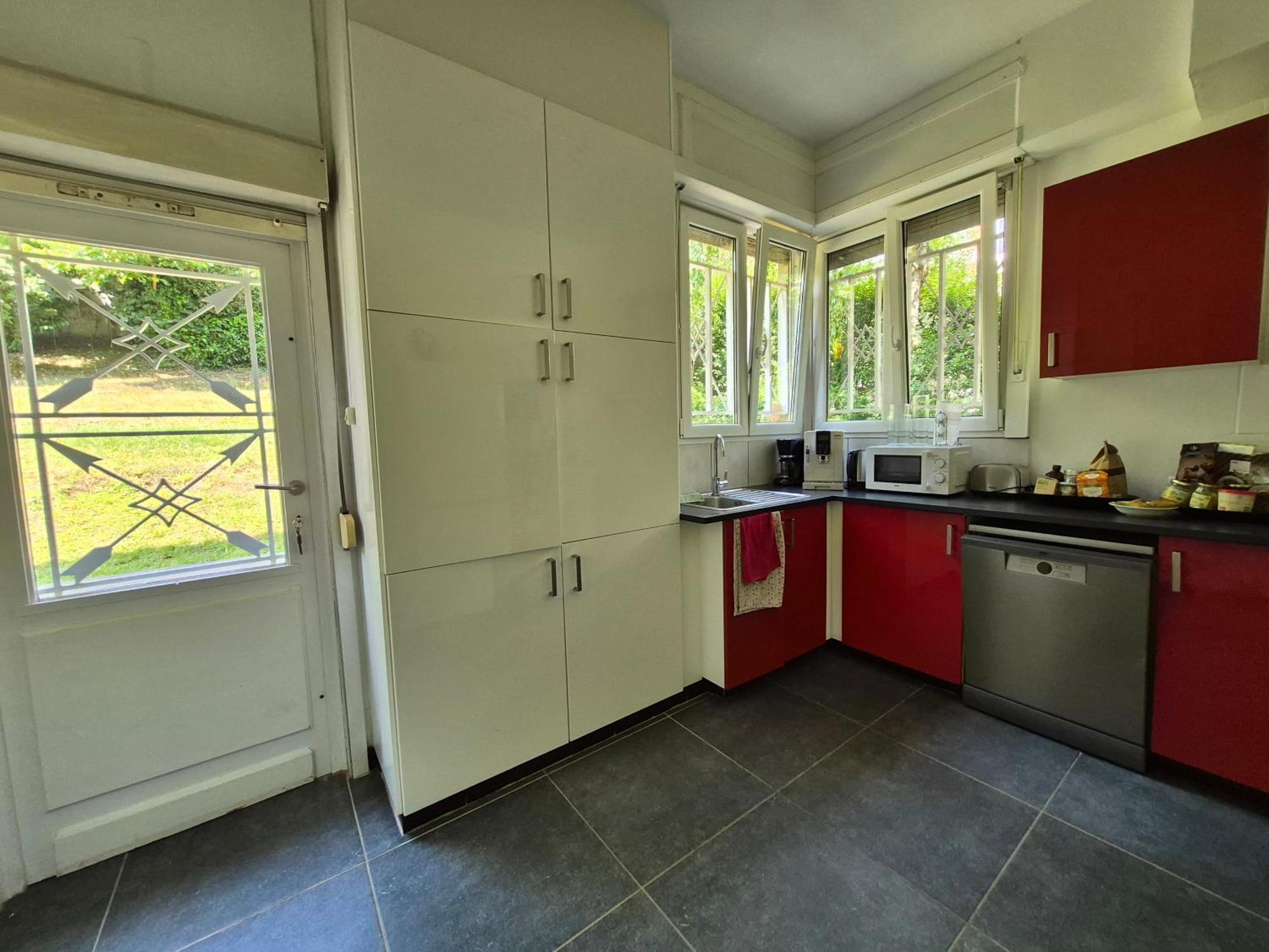 Souverain 94 * Brussels