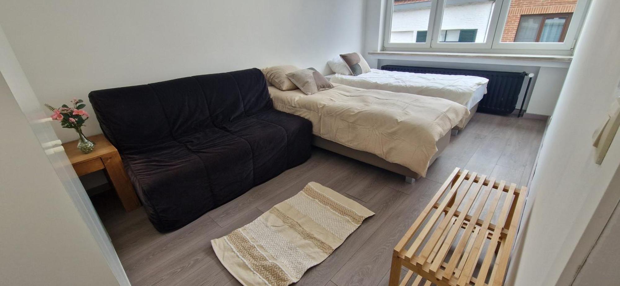 De La Grotte Apartment *