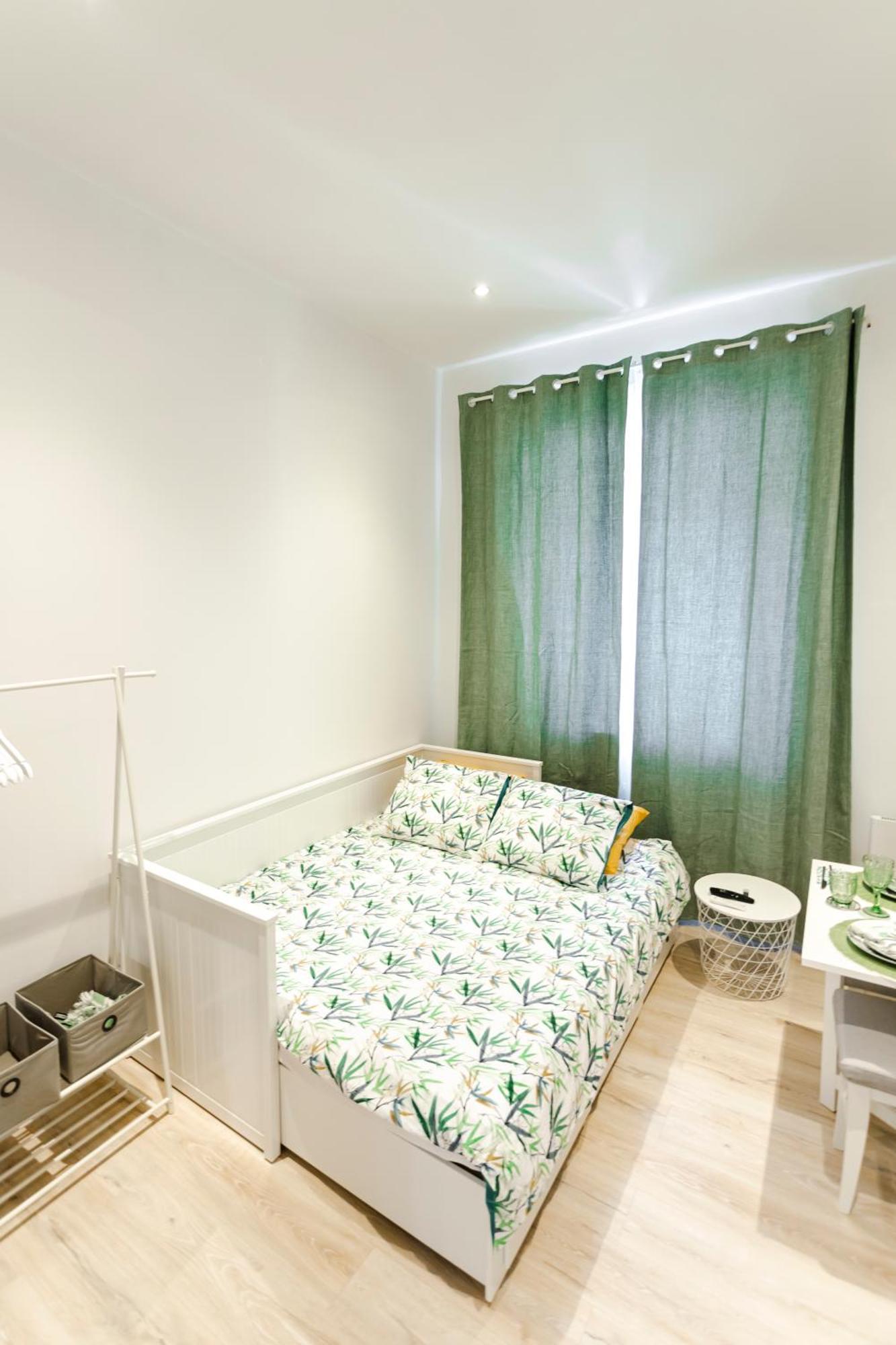 Lovely In The Heart Of * Brussels