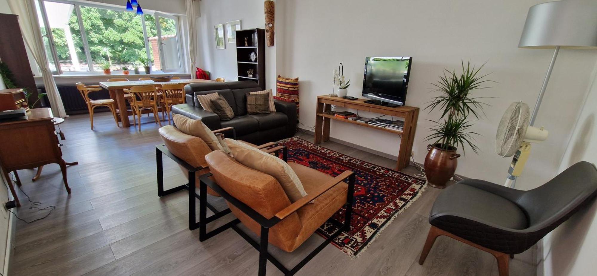 De La Grotte Apartment *