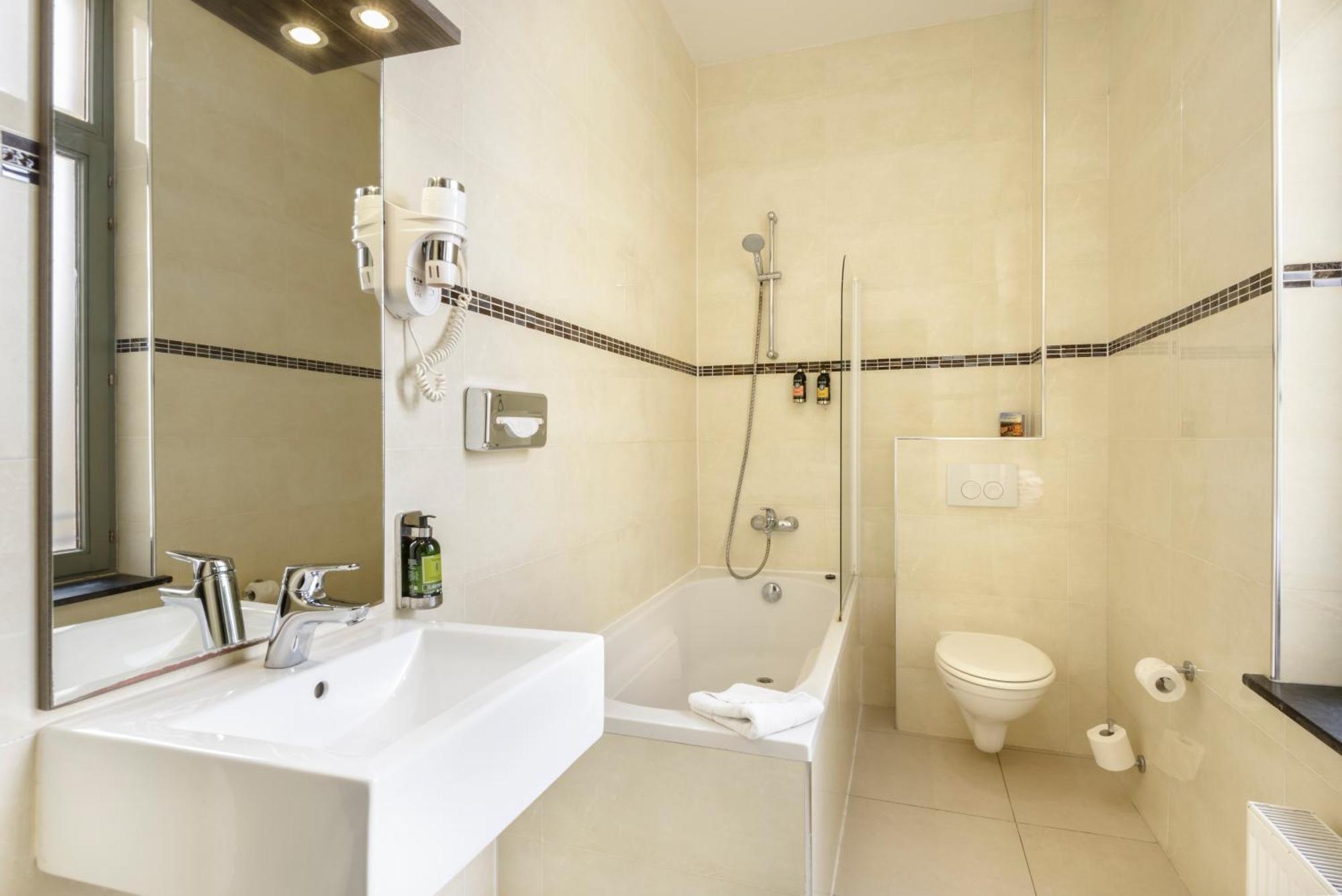 Hotel Dansaert 3*