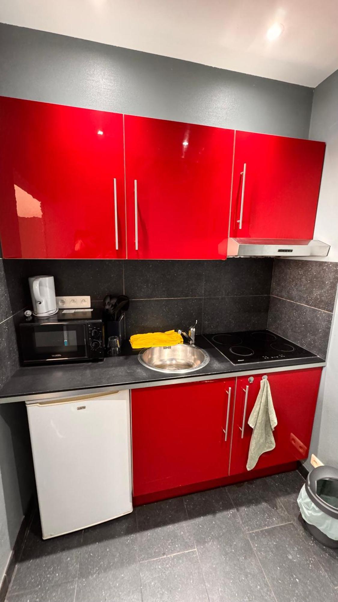 Apartment T2 Neuf Quartier Calme Et Transport Devant