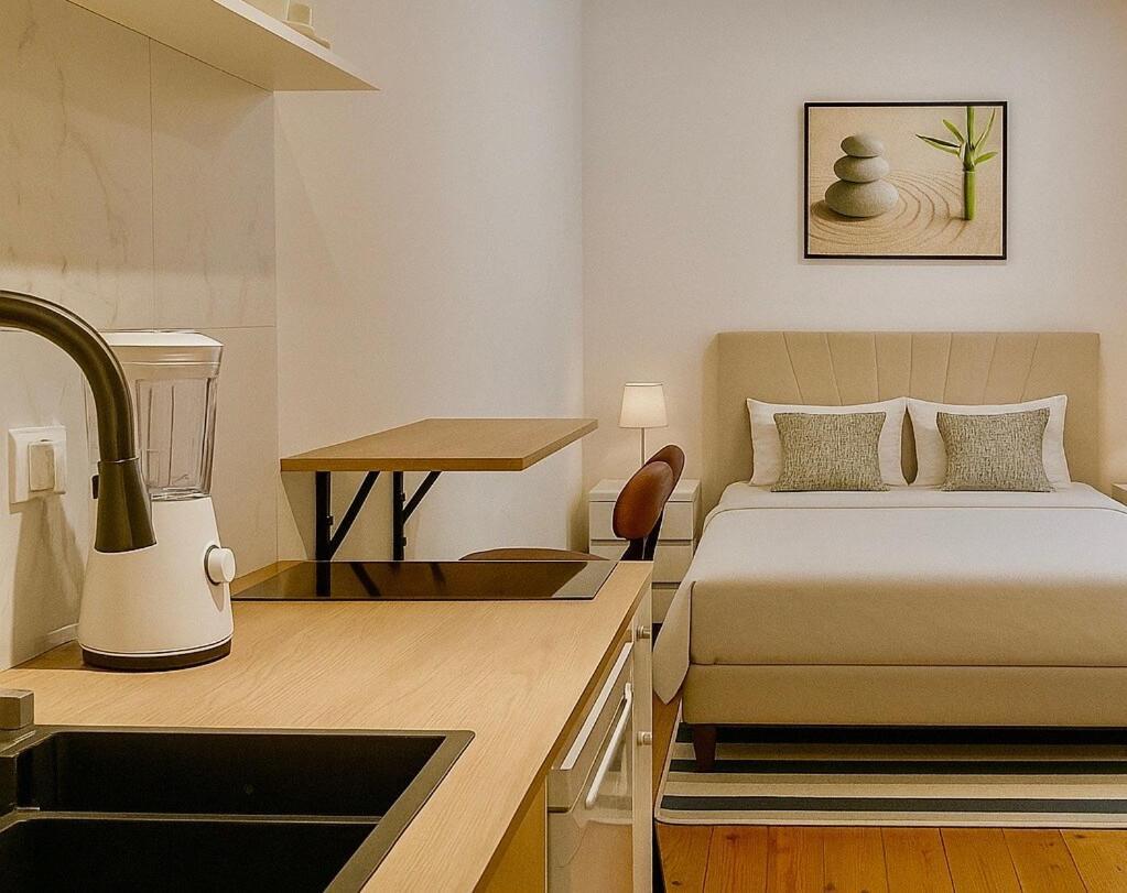 Cozy And Centrally Located Apartment *