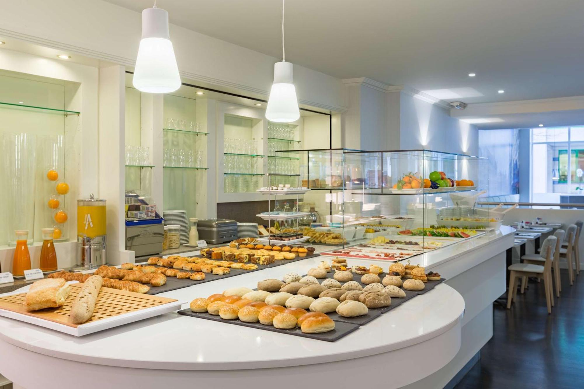 Khách sạn Nh Grand Place Arenberg 4*