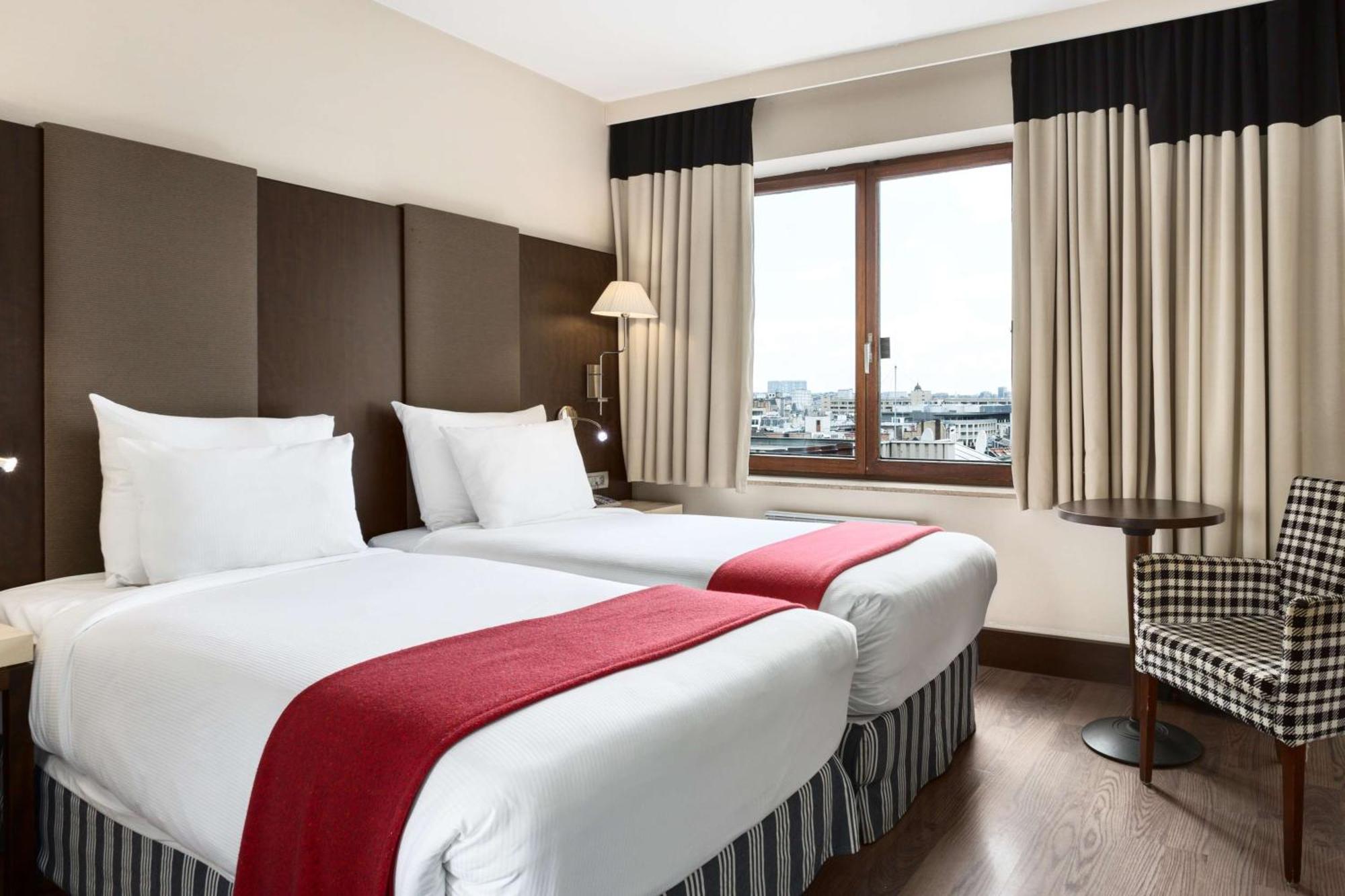 Nh Grand Place Arenberg Hotel 4*