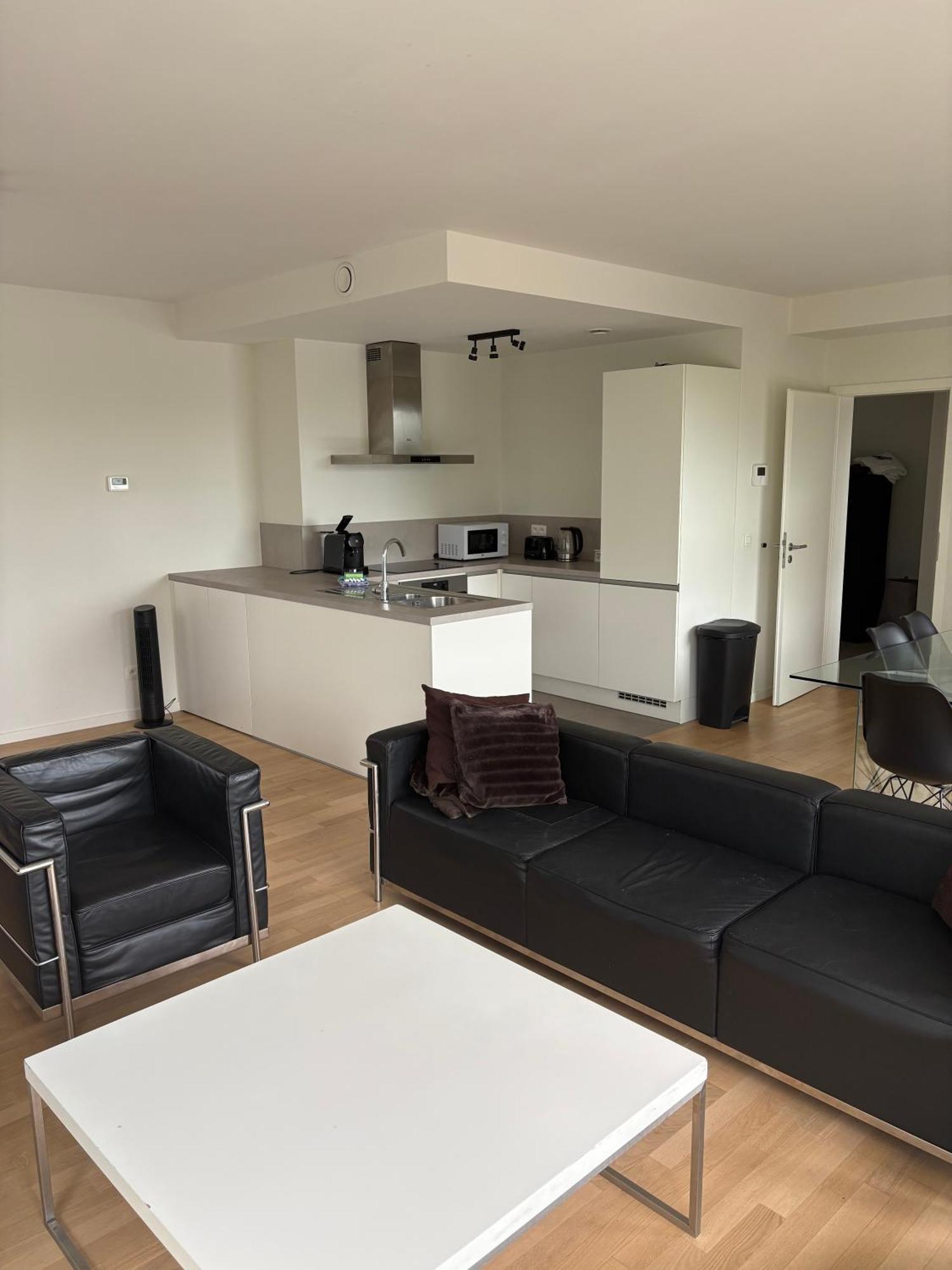 Modern Close To Everything * Brussels