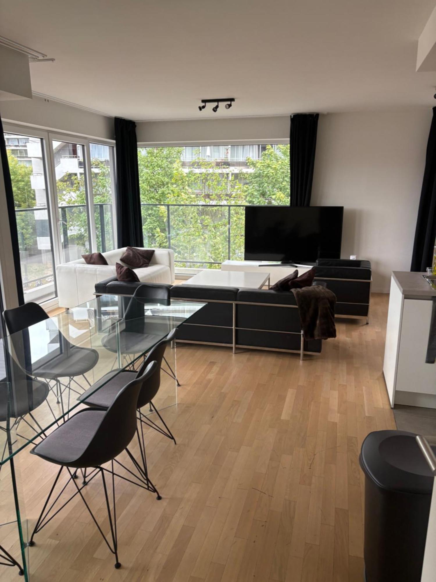 Modern Close To Everything