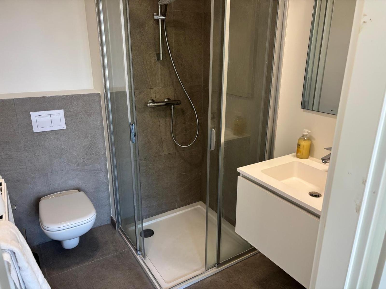 Modern Close To Everything * Brussels