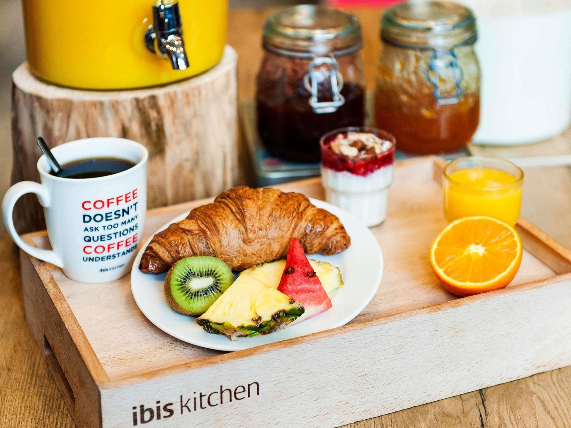 Ibis Off Grand'place Hotel 3*