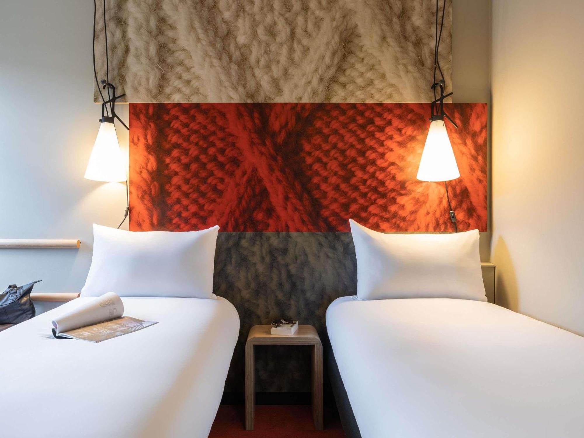 Hotel Ibis Off Grand'place 3*