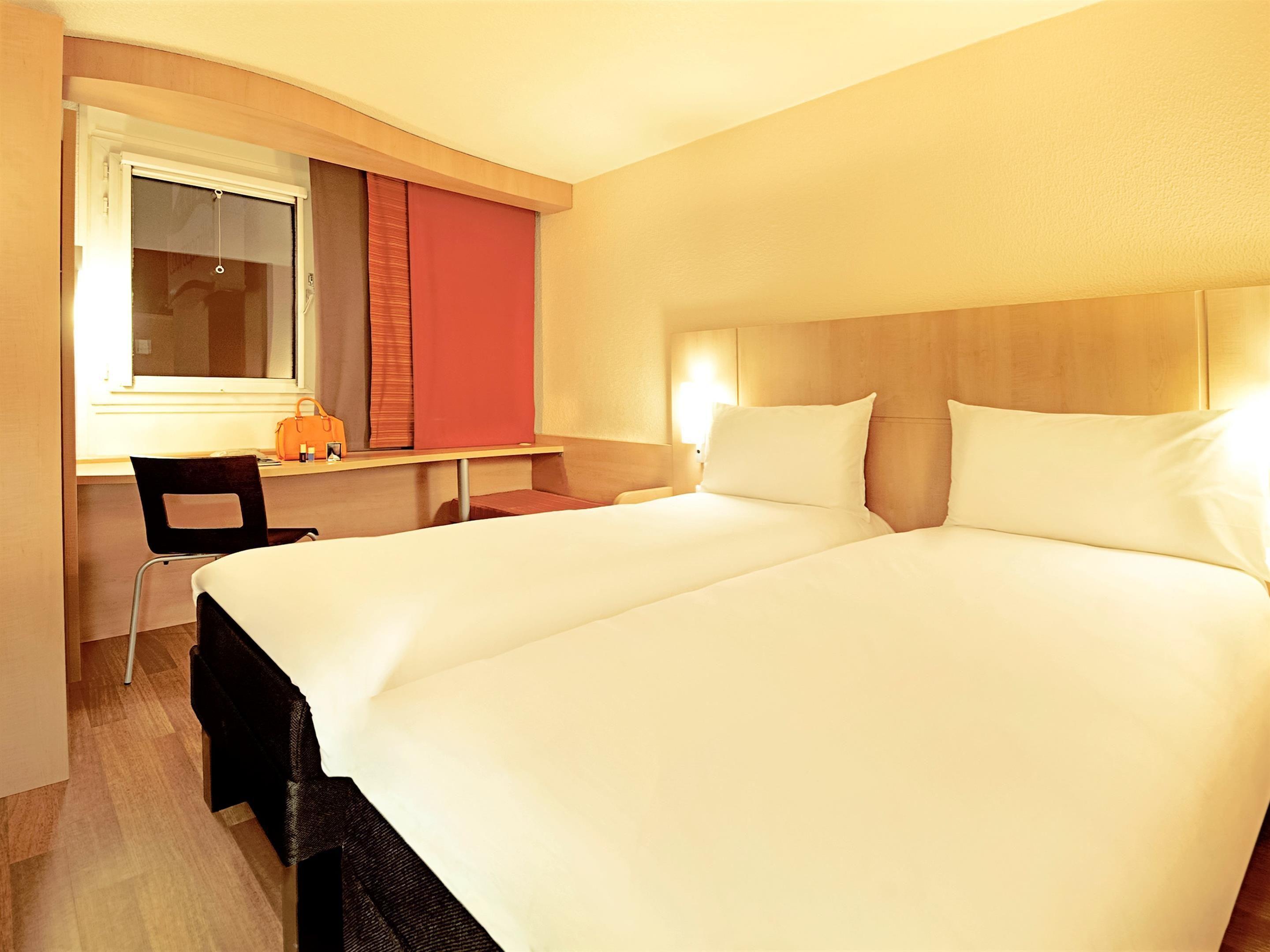 Ibis Off Grand'place Hotel 3*