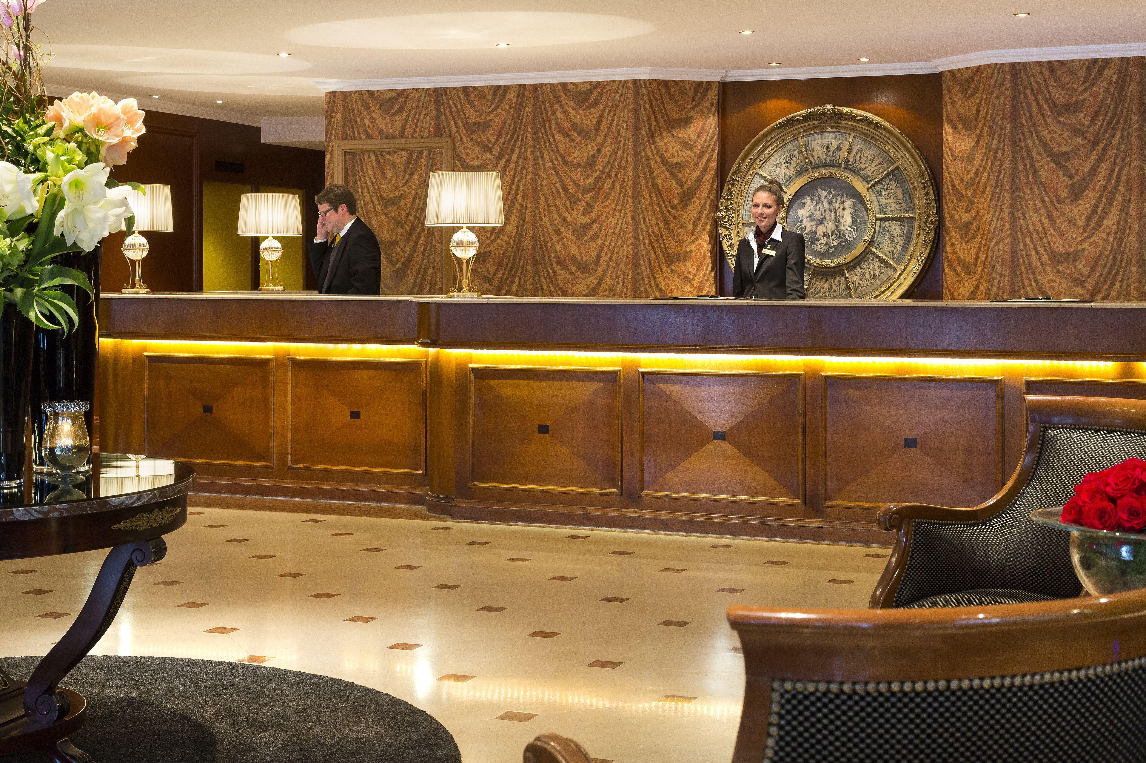 Hotel Warwick Grand-place 4*