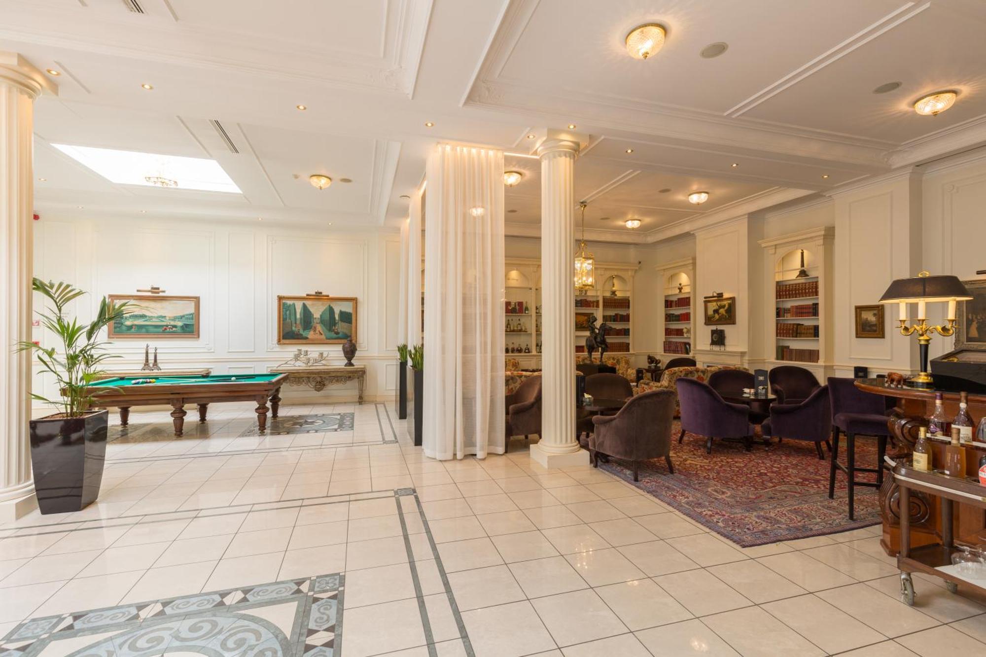 Hotel Stanhope By Thon 5*