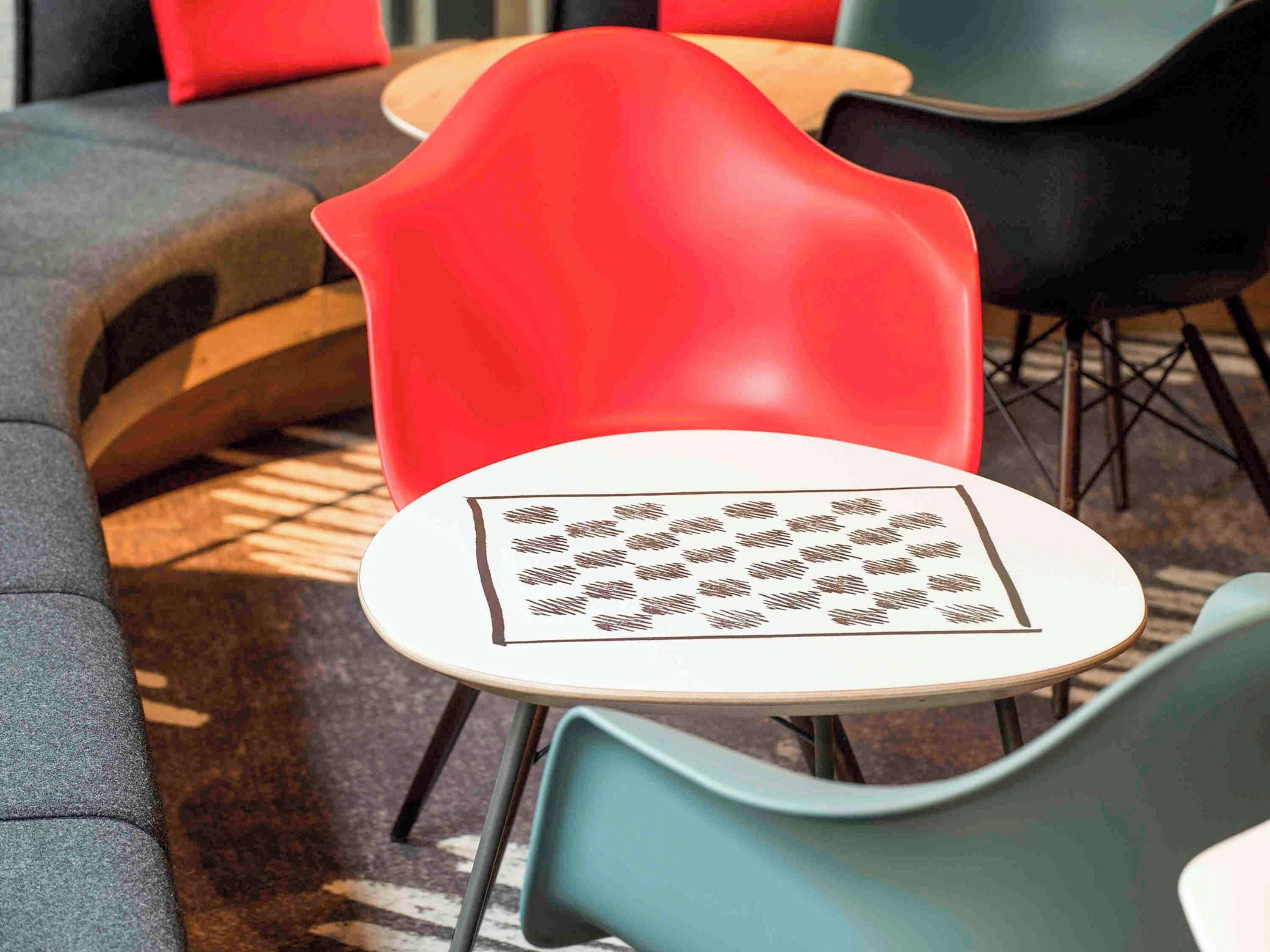 Ibis Centre Hotel 3*
