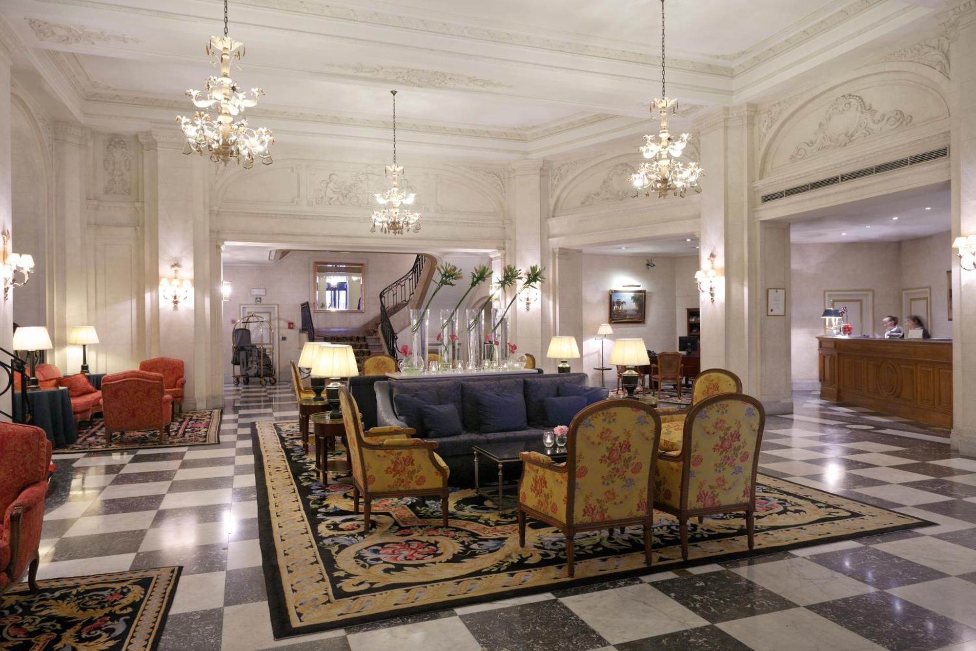 Le Plaza Hotel 5*