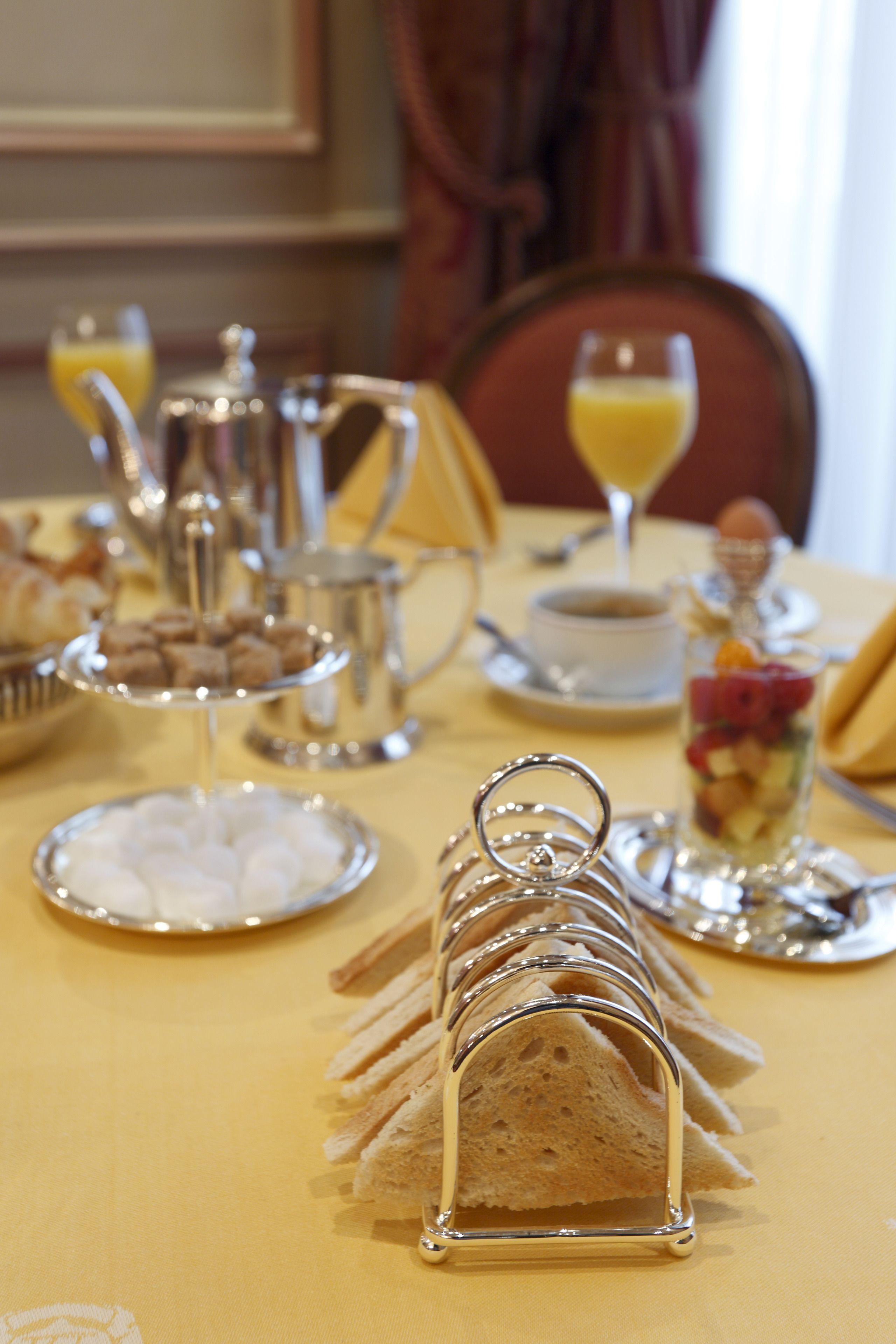 Le Plaza Hotel 5*