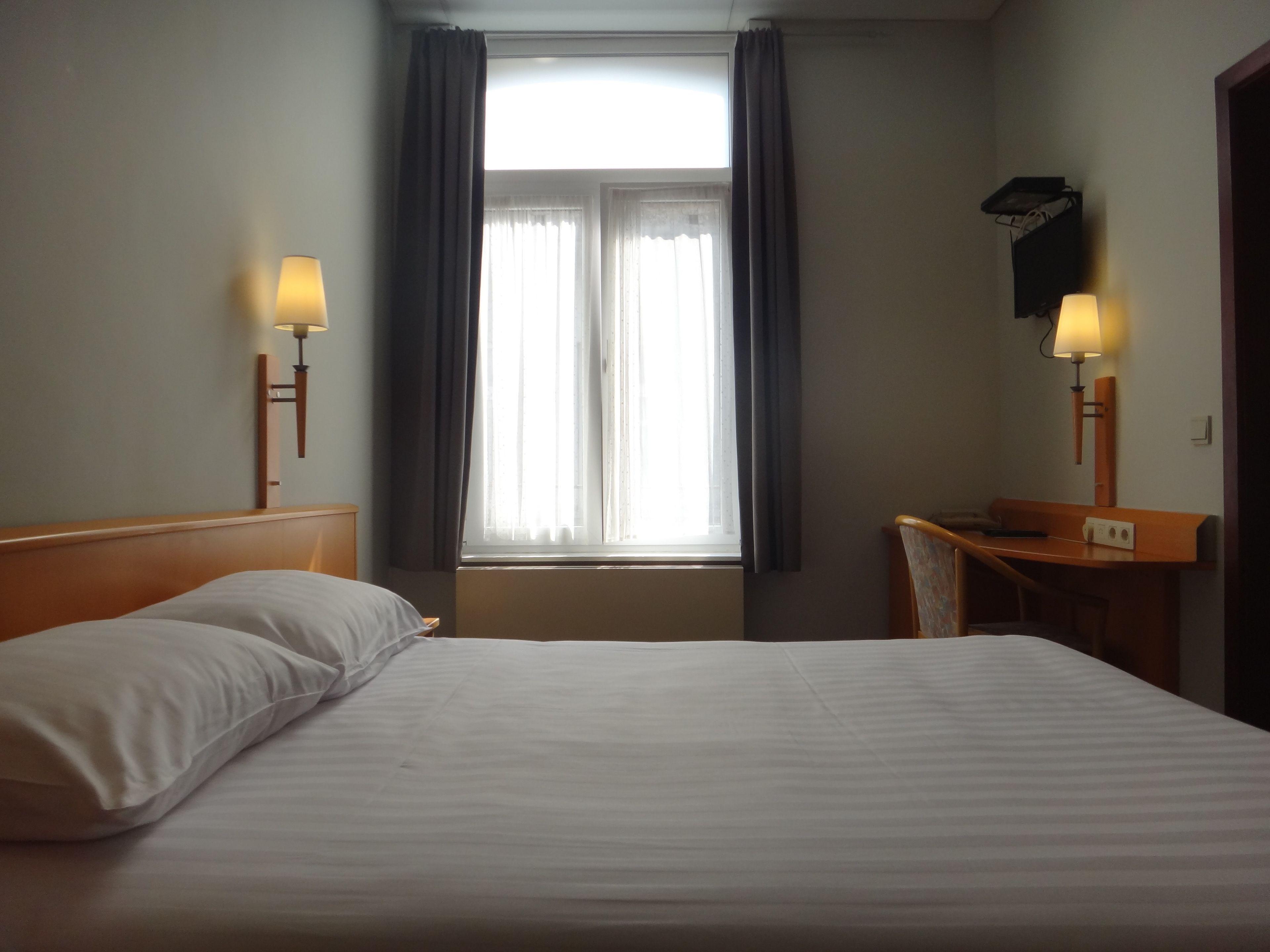 Safestay Grand Place 3*