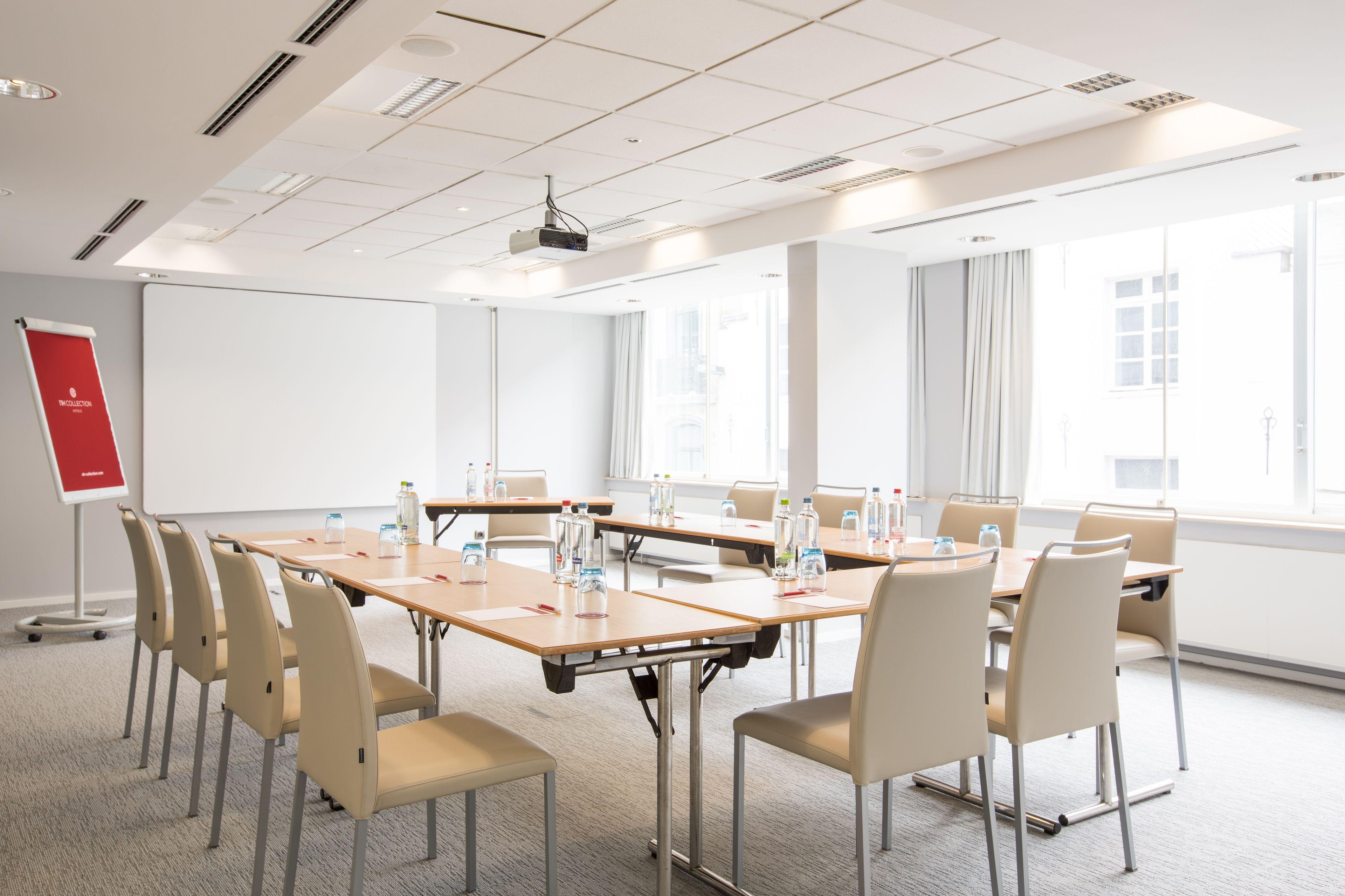 Hotel Nh Collection Centre 4*