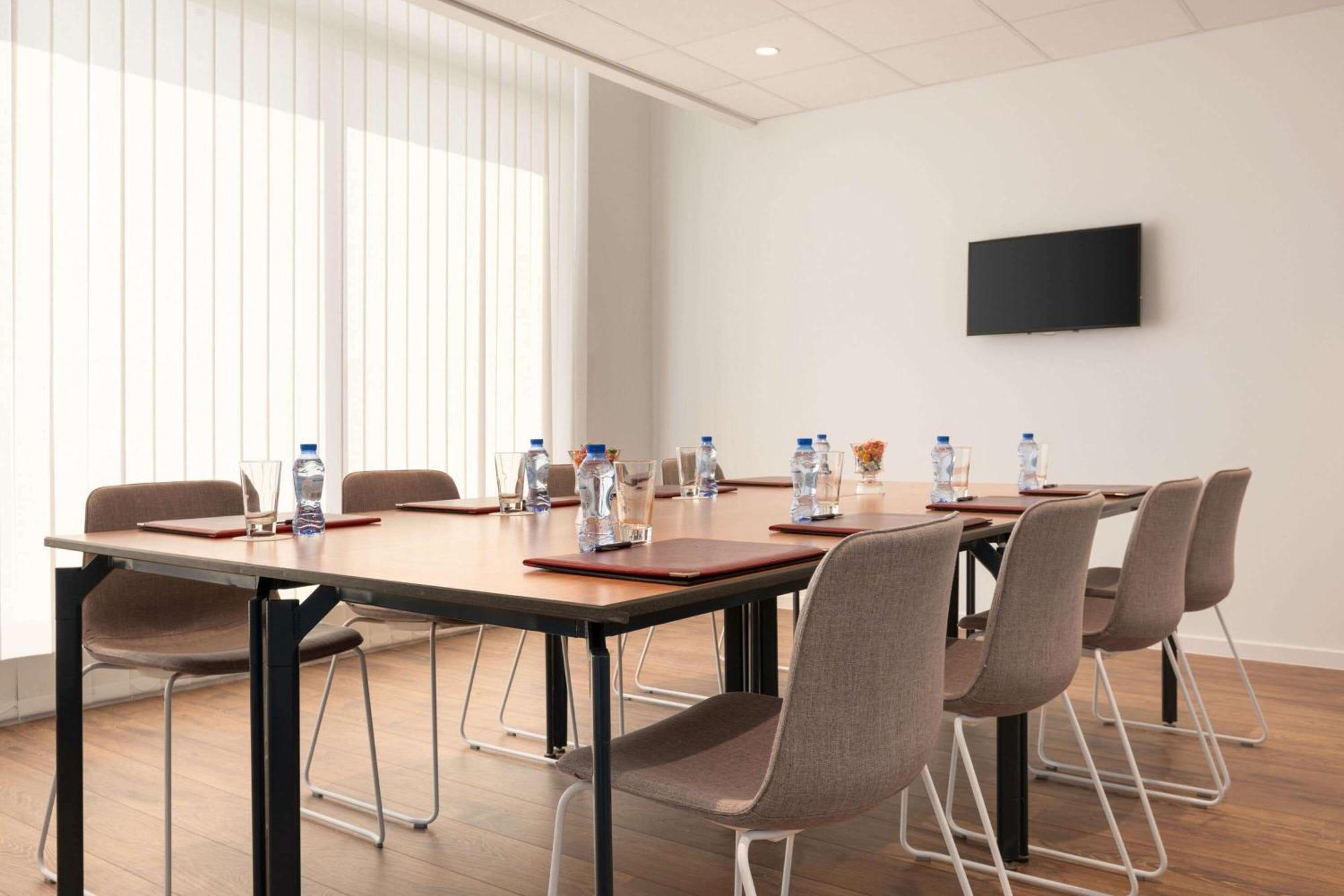 Avenue Louise Trademark Collection By Wyndham Hotel 4*