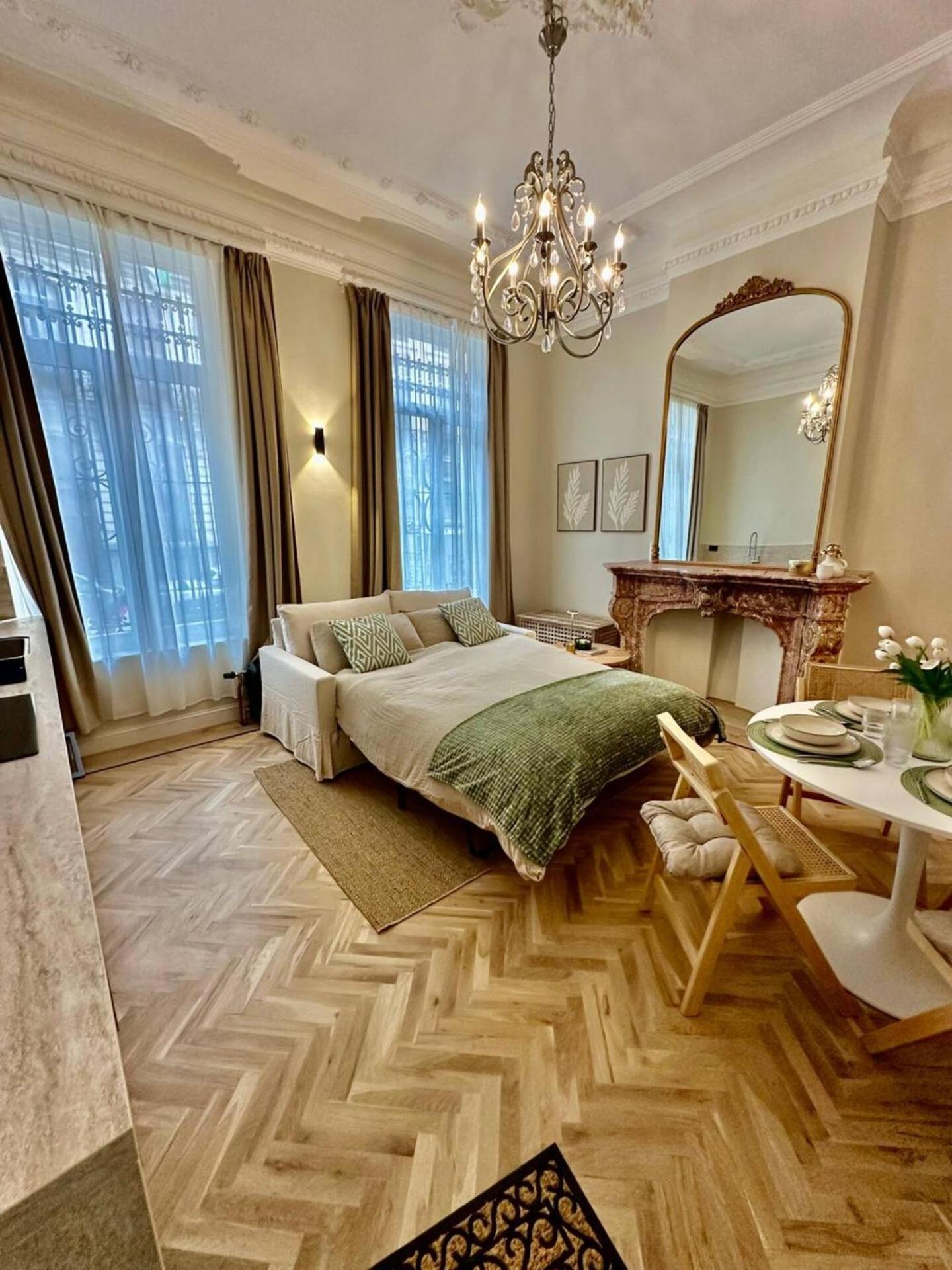 Charm And Comfort Apartment