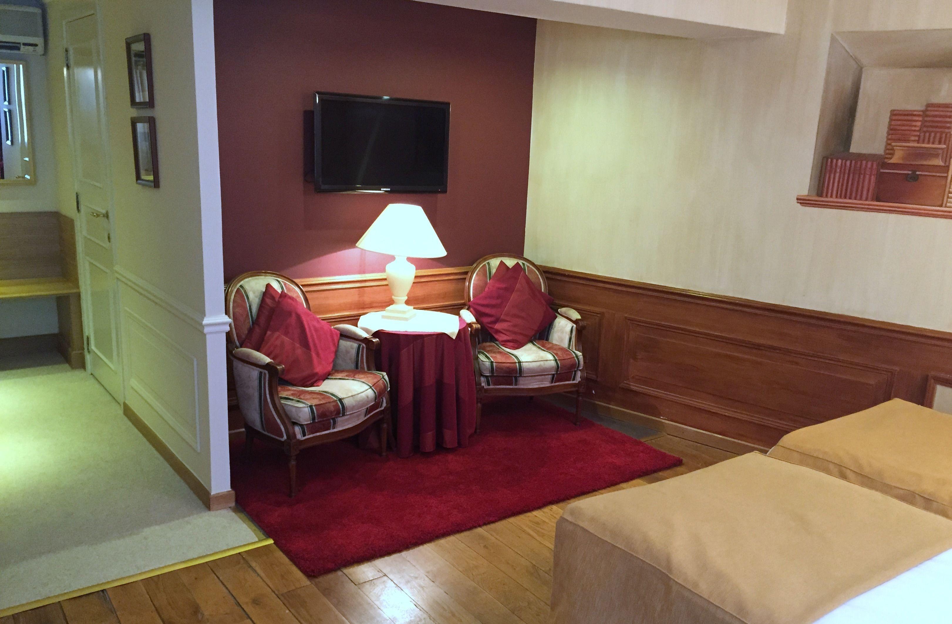 Hotel Le Dixseptieme 4*