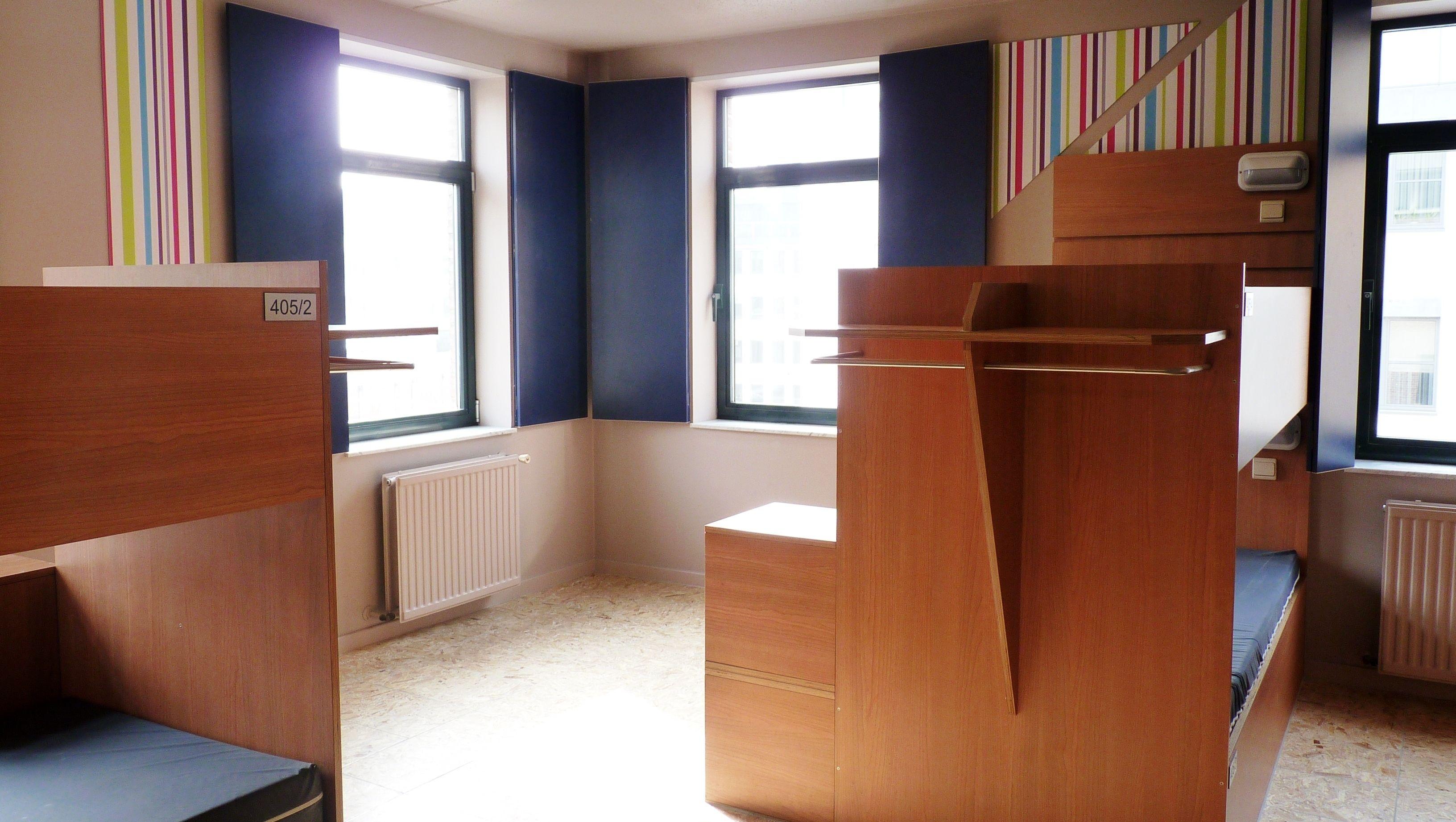 Sleep Well Youth Hostel *