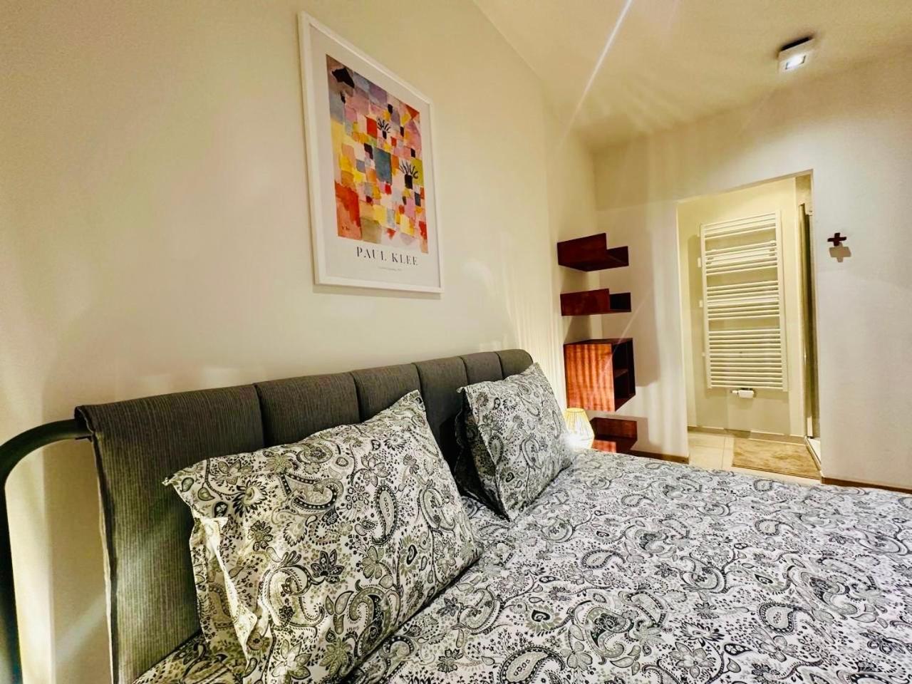 The Experience - 2 Bedroom Bright, Spacious &