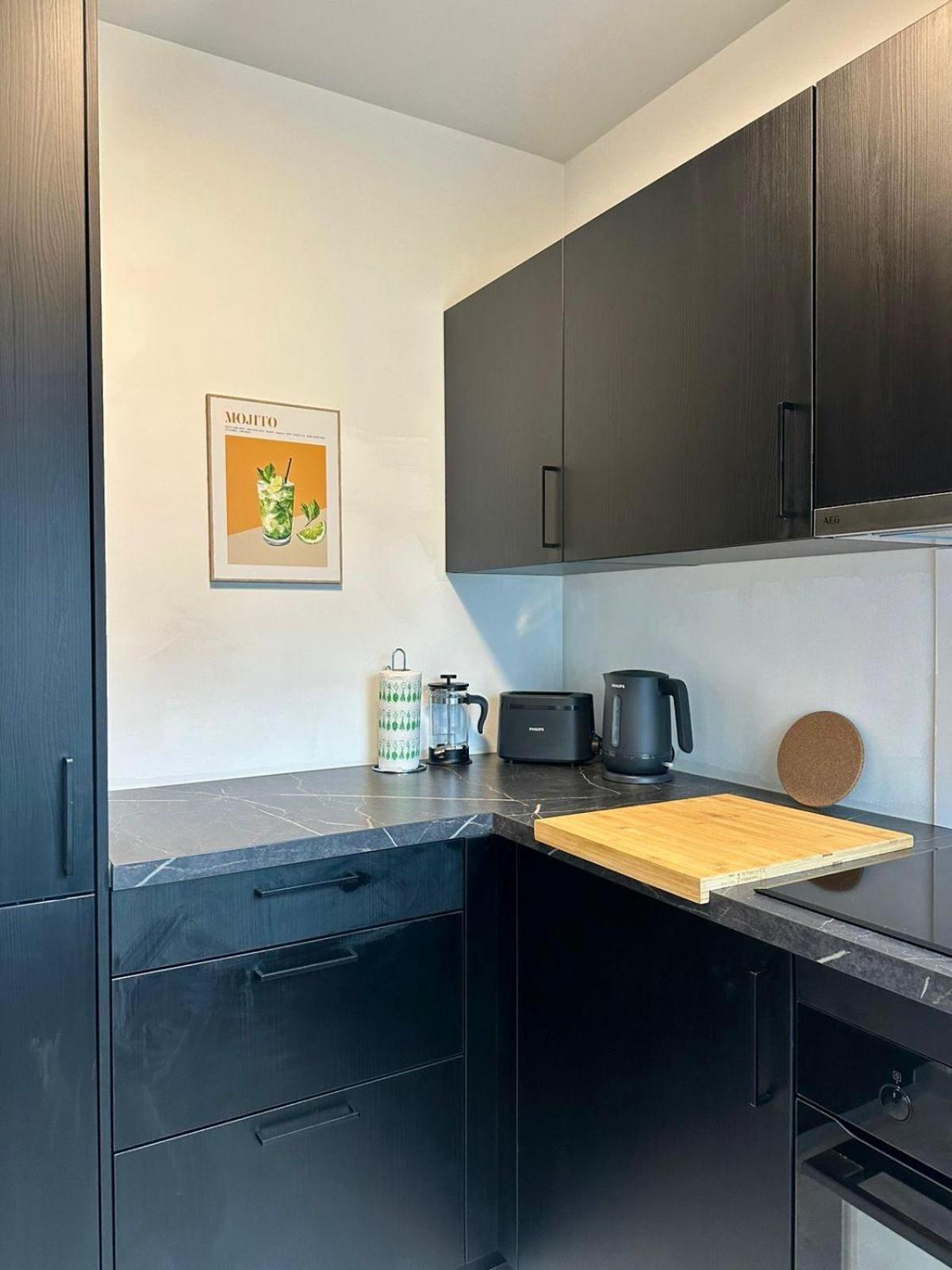 The Experience - 2 Bedroom Bright, Spacious & Brussels