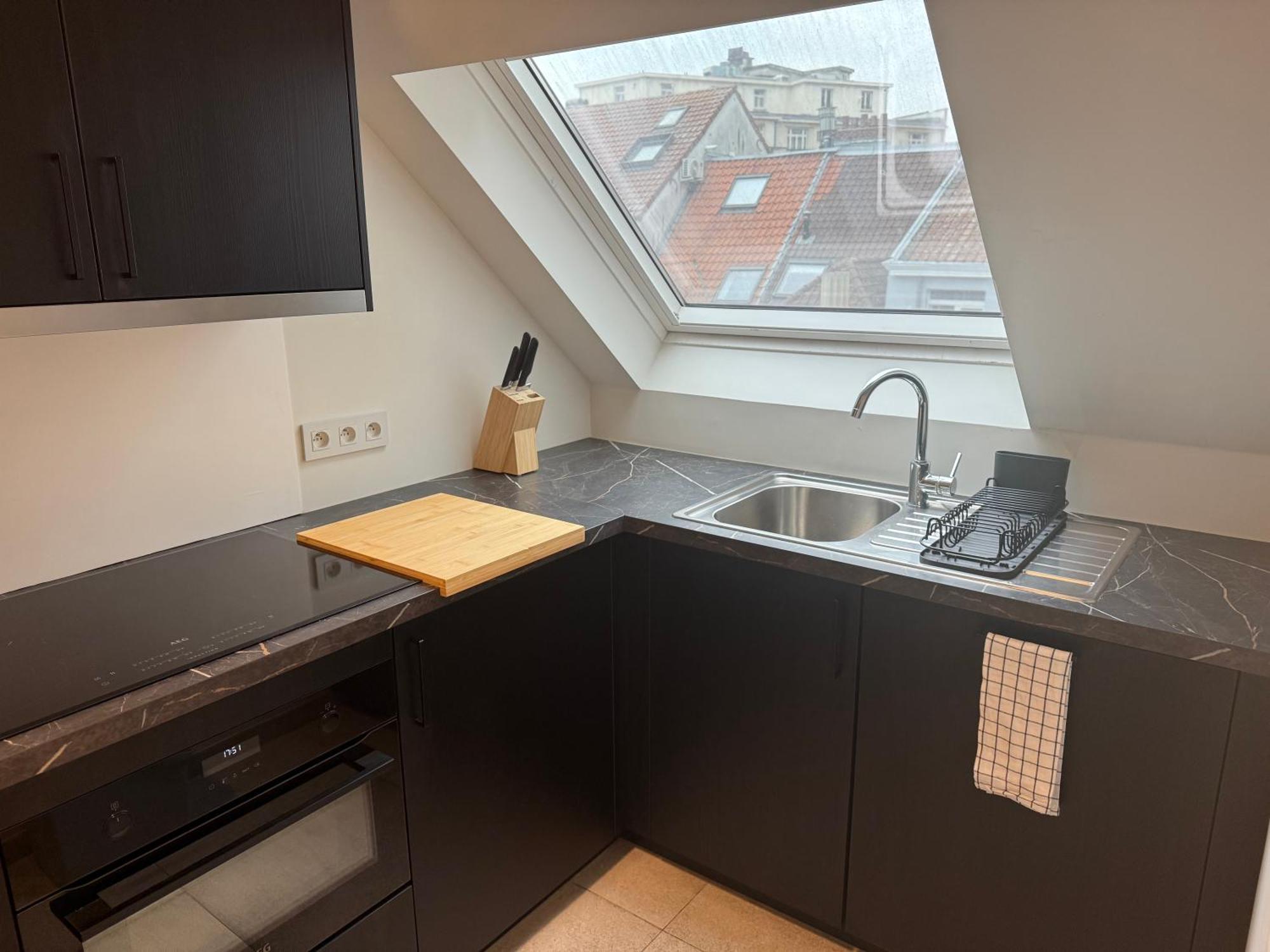 The Experience - 2 Bedroom Bright, Spacious & Apartment *