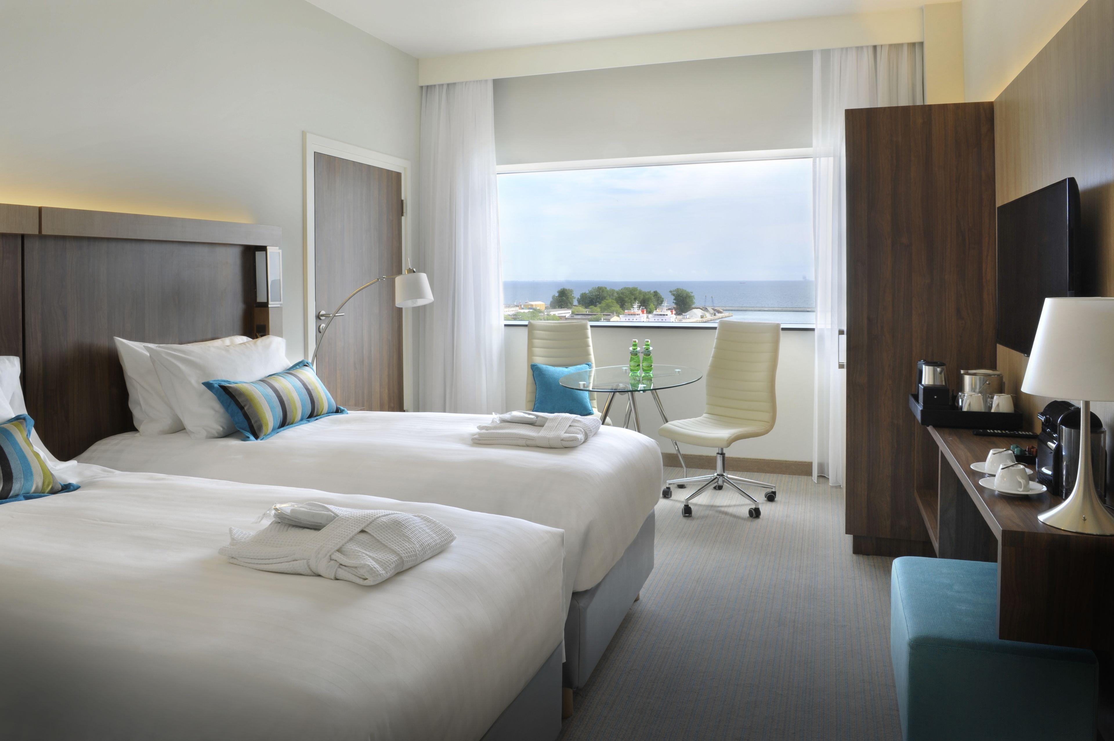 Courtyard By Marriott Eu Hotel