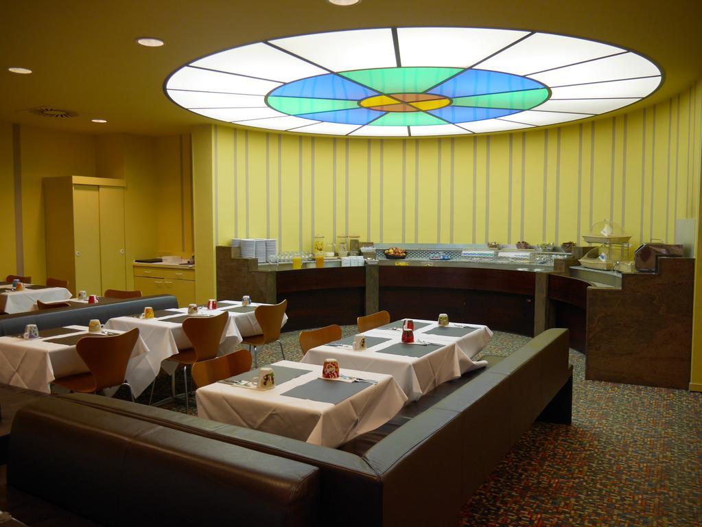 Astrid Centre Hotel 3*
