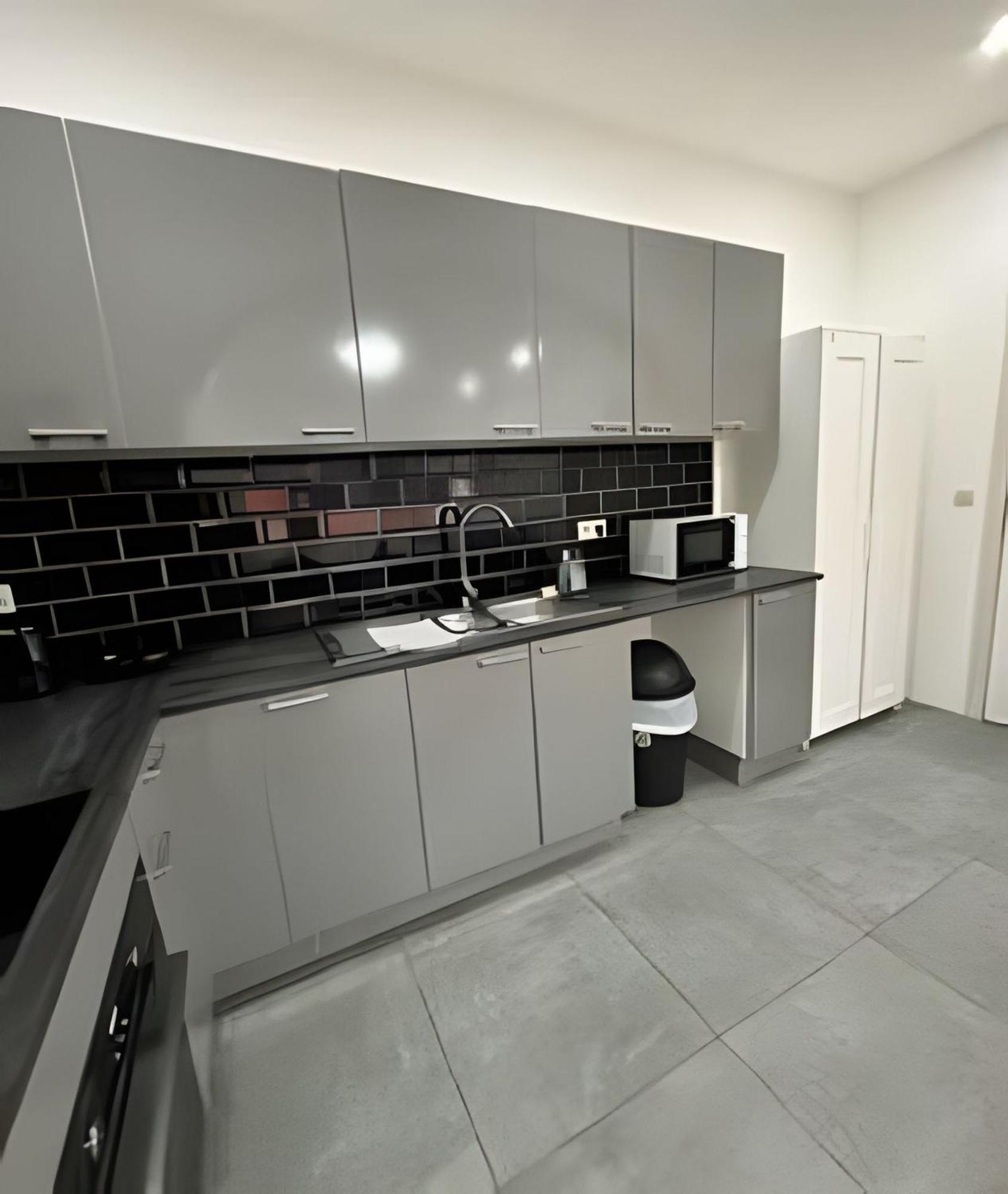 Cozy Private With Terrace & Workspace Homestay *