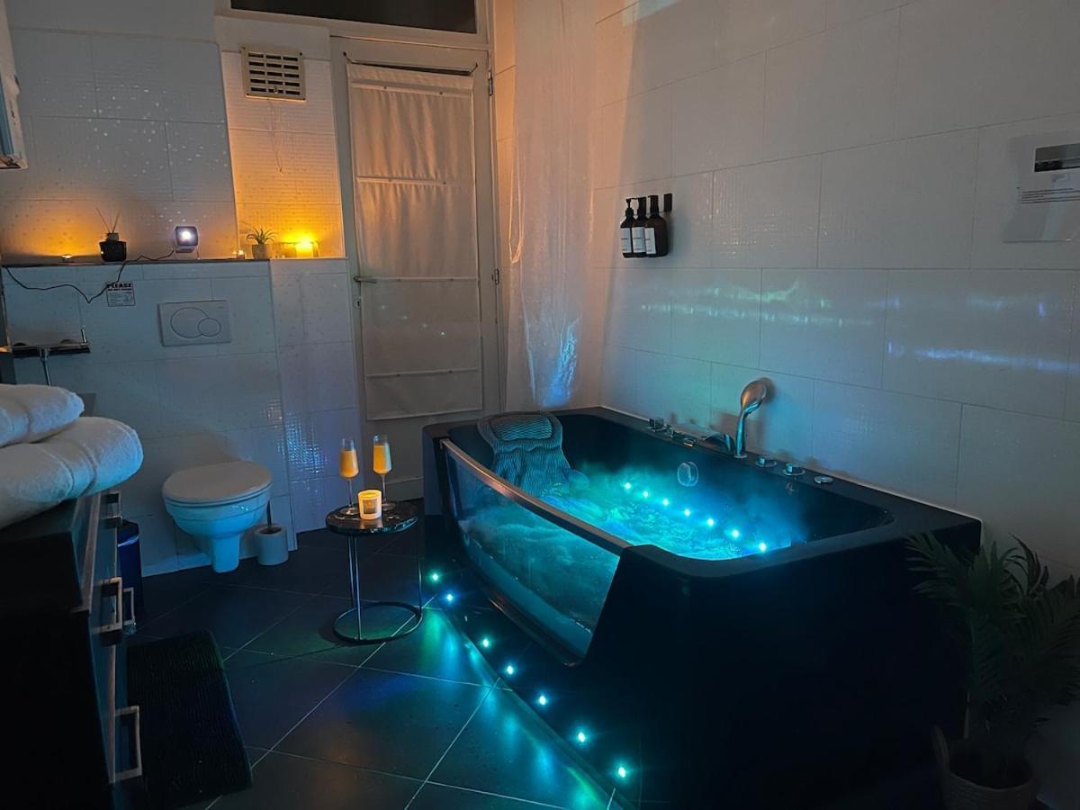 Apartment Beautiful With Jacuzzi