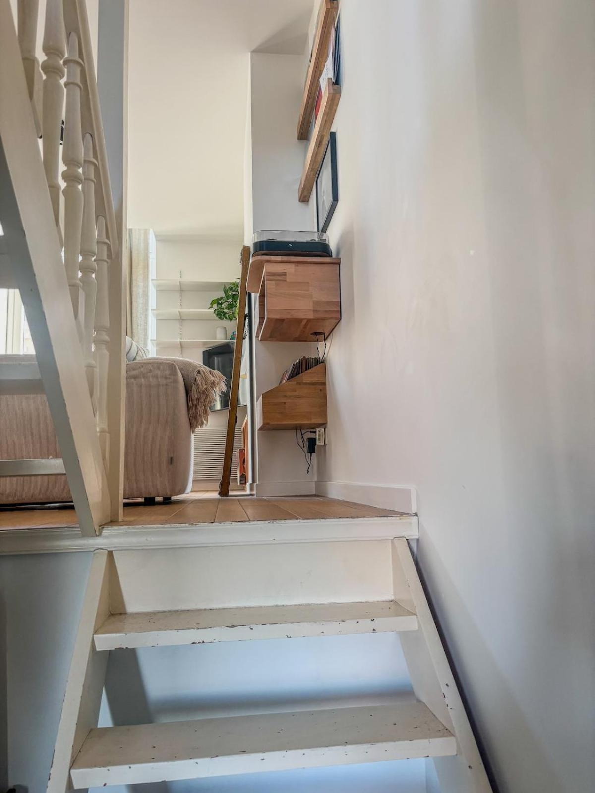 Cosy In Near Chatelain