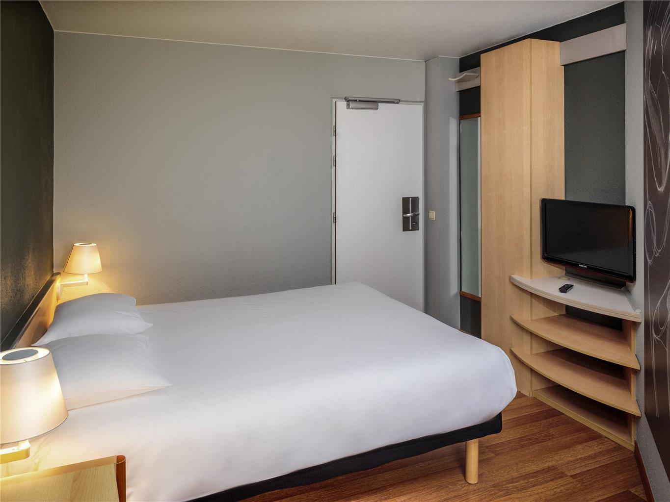 Ibis Centre 3*