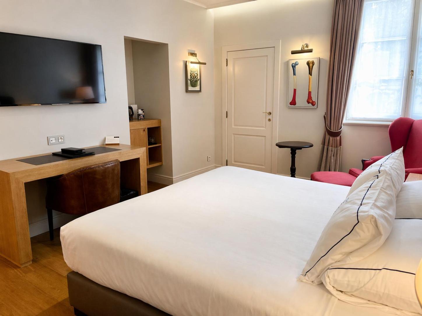 Hotel Le Dixseptieme 4*