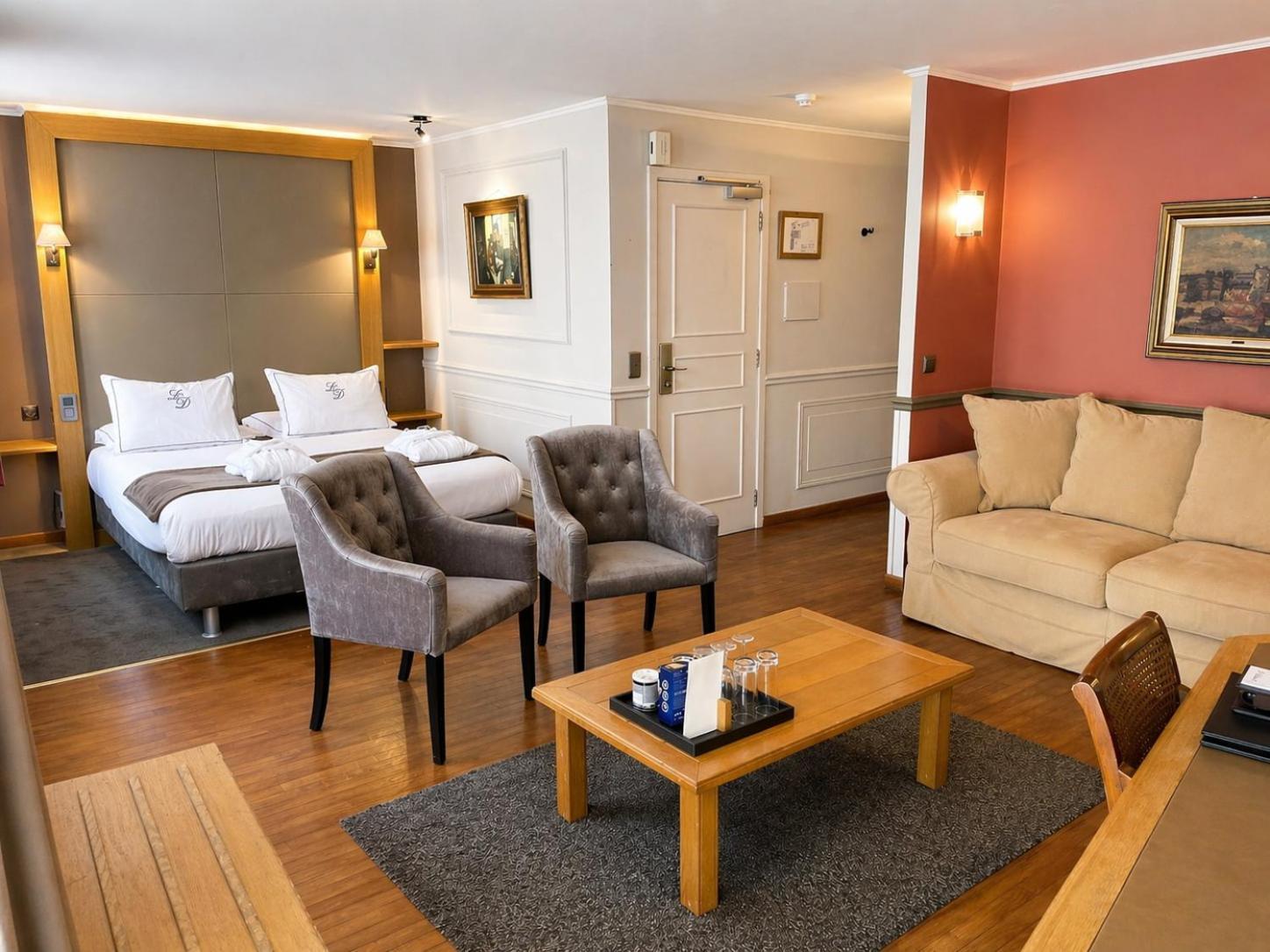 Le Dixseptieme Hotel
