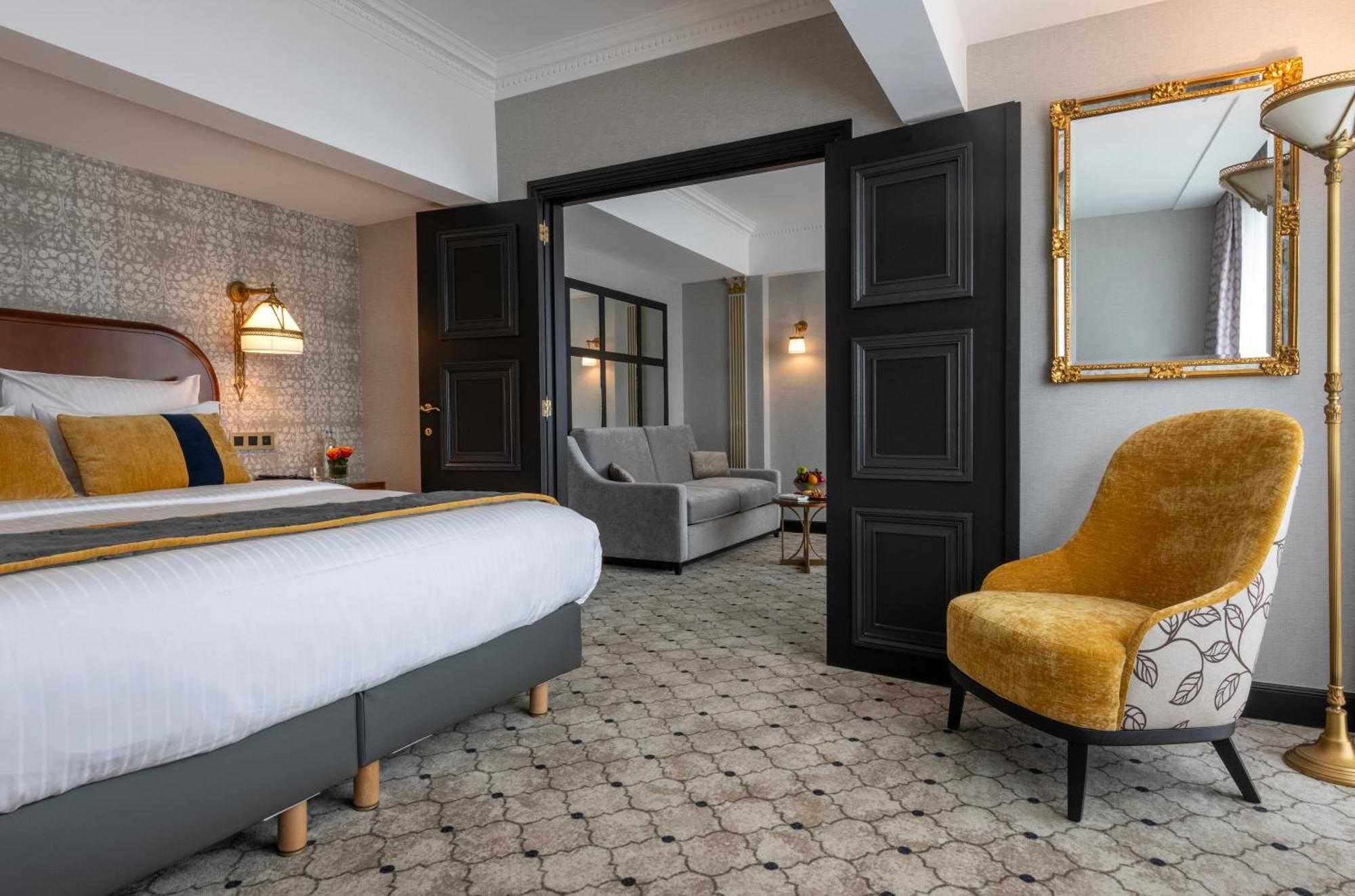 Barsey By Warwick Hotel