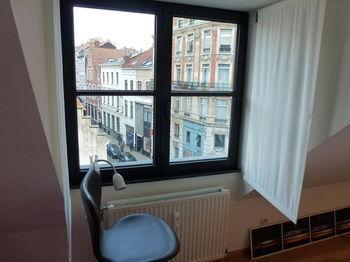 Apartment Yawn