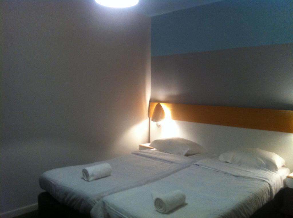 Midi Business Inn