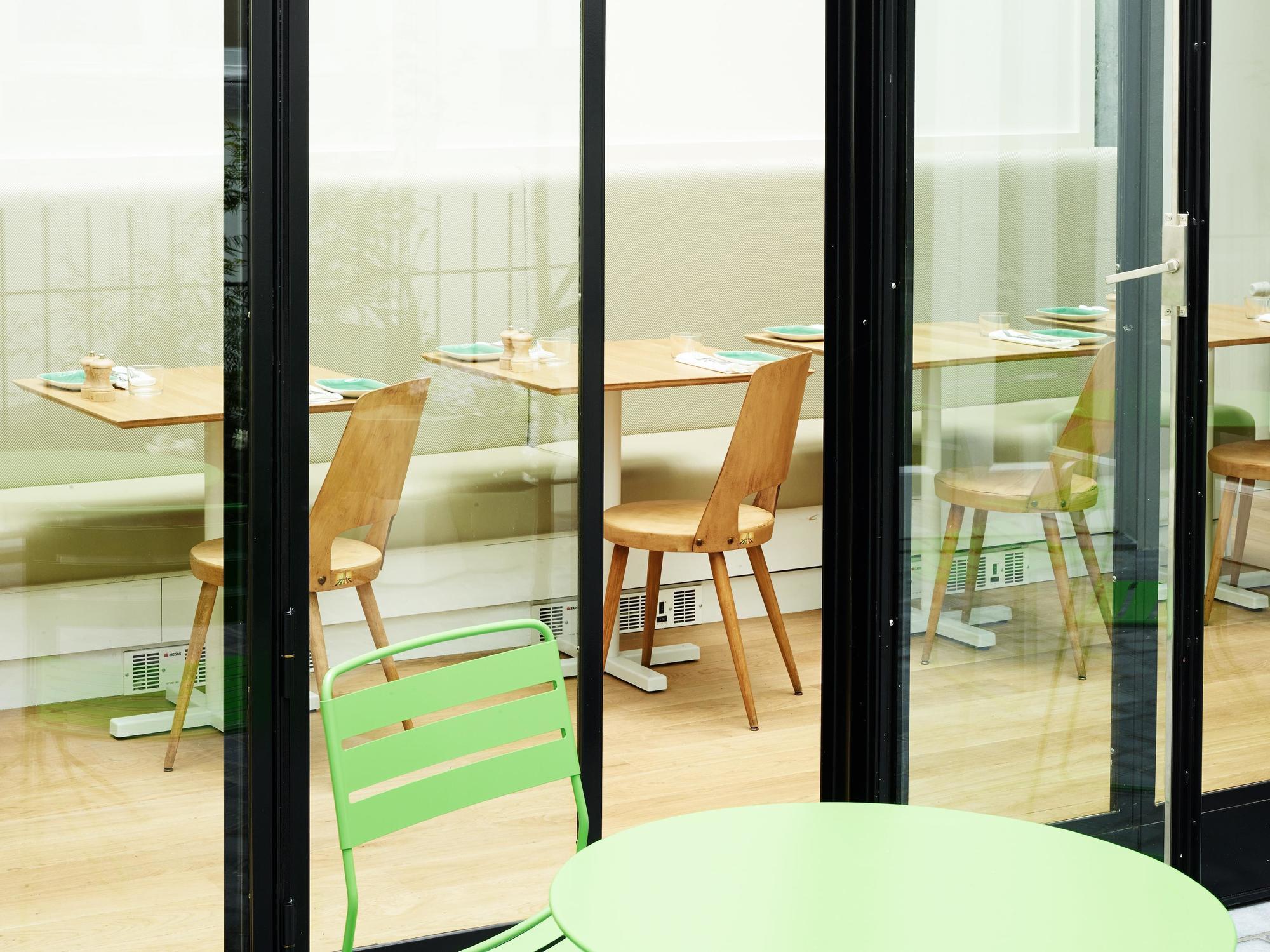 Khách sạn Des Galeries 4*