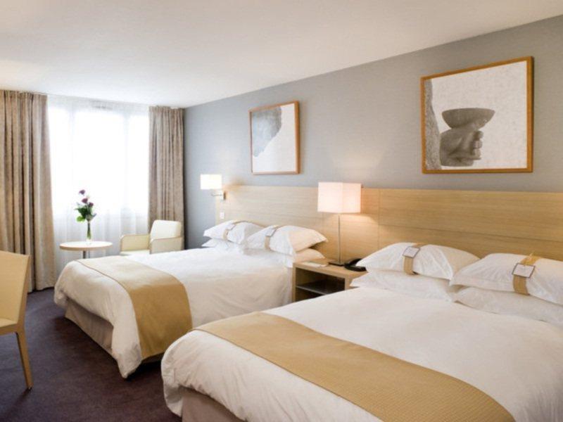 Khách sạn Pentahotel Brussels Centre 4*